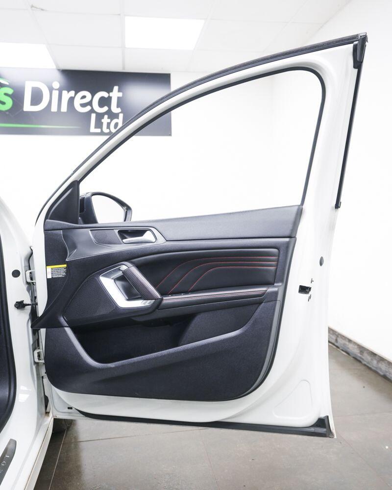 Peugeot 308 view 16
