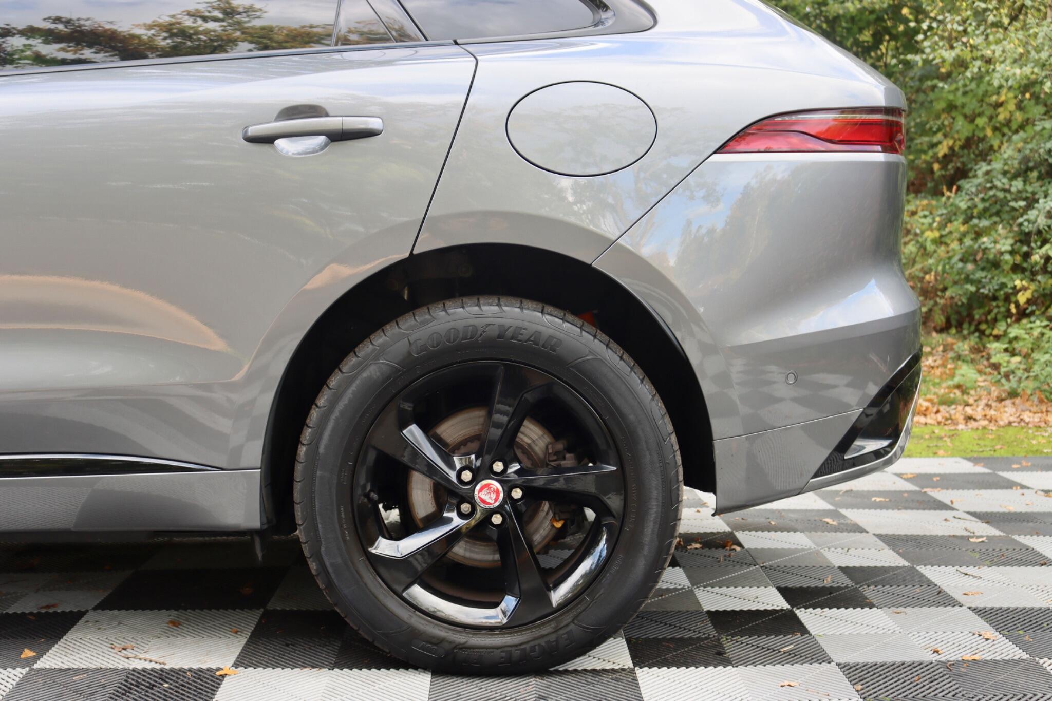 Jaguar F-Pace view 15