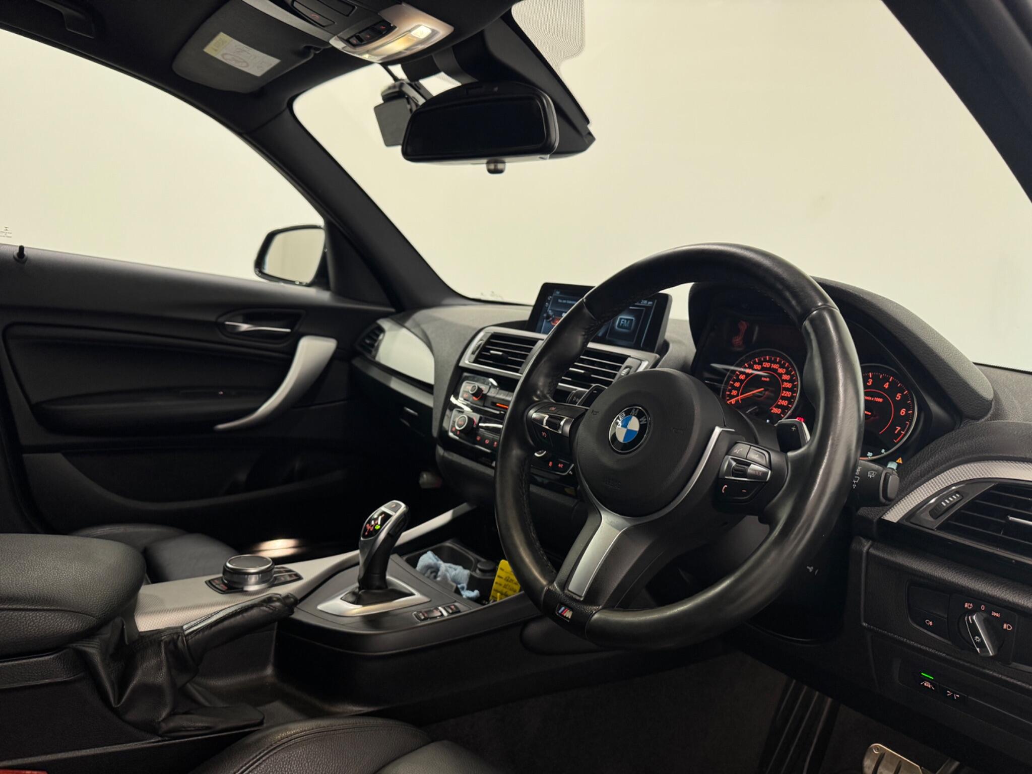 BMW 1 Series view 11
