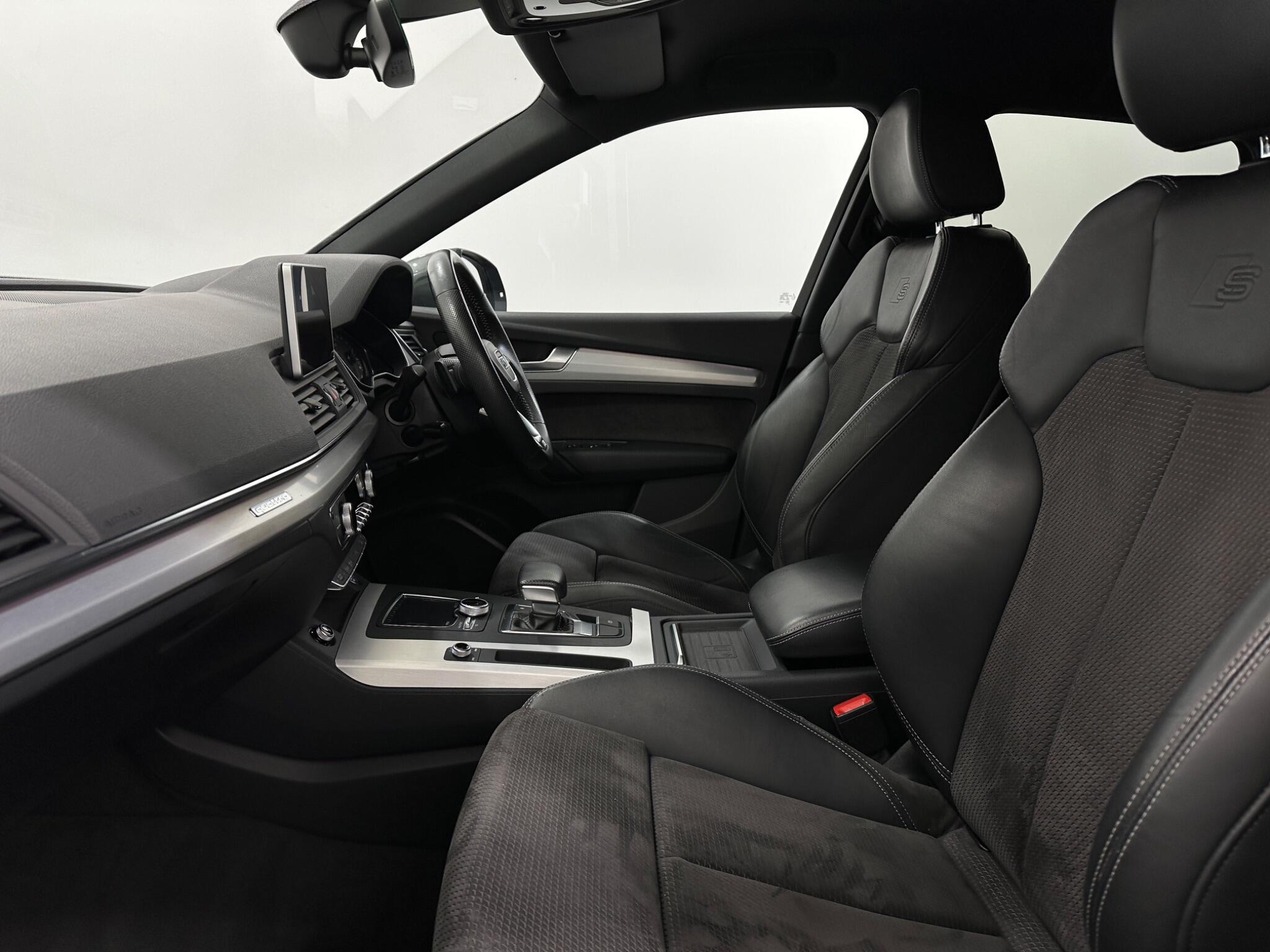 Audi Q5 view 36