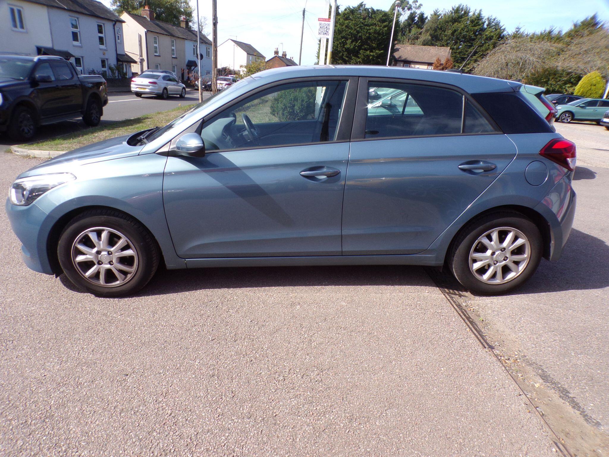 Hyundai I20 view 5
