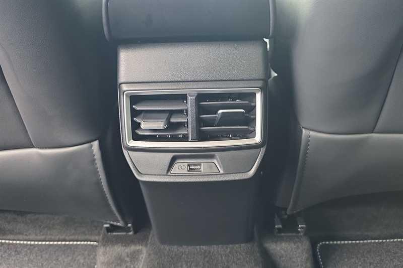 MG ZS view 27