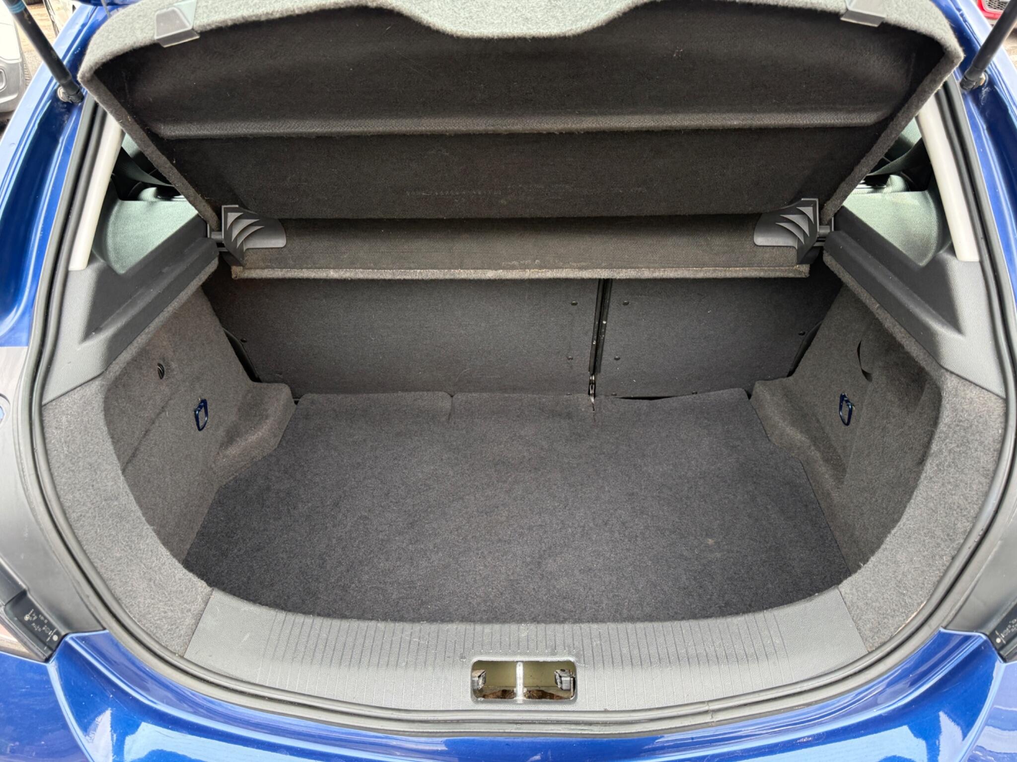 Vauxhall Astra - Image 30
