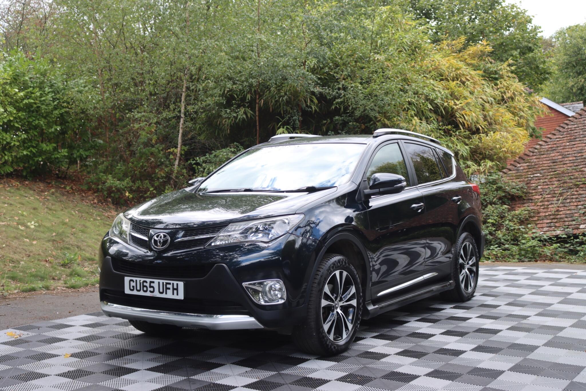 Toyota Rav4 view 14