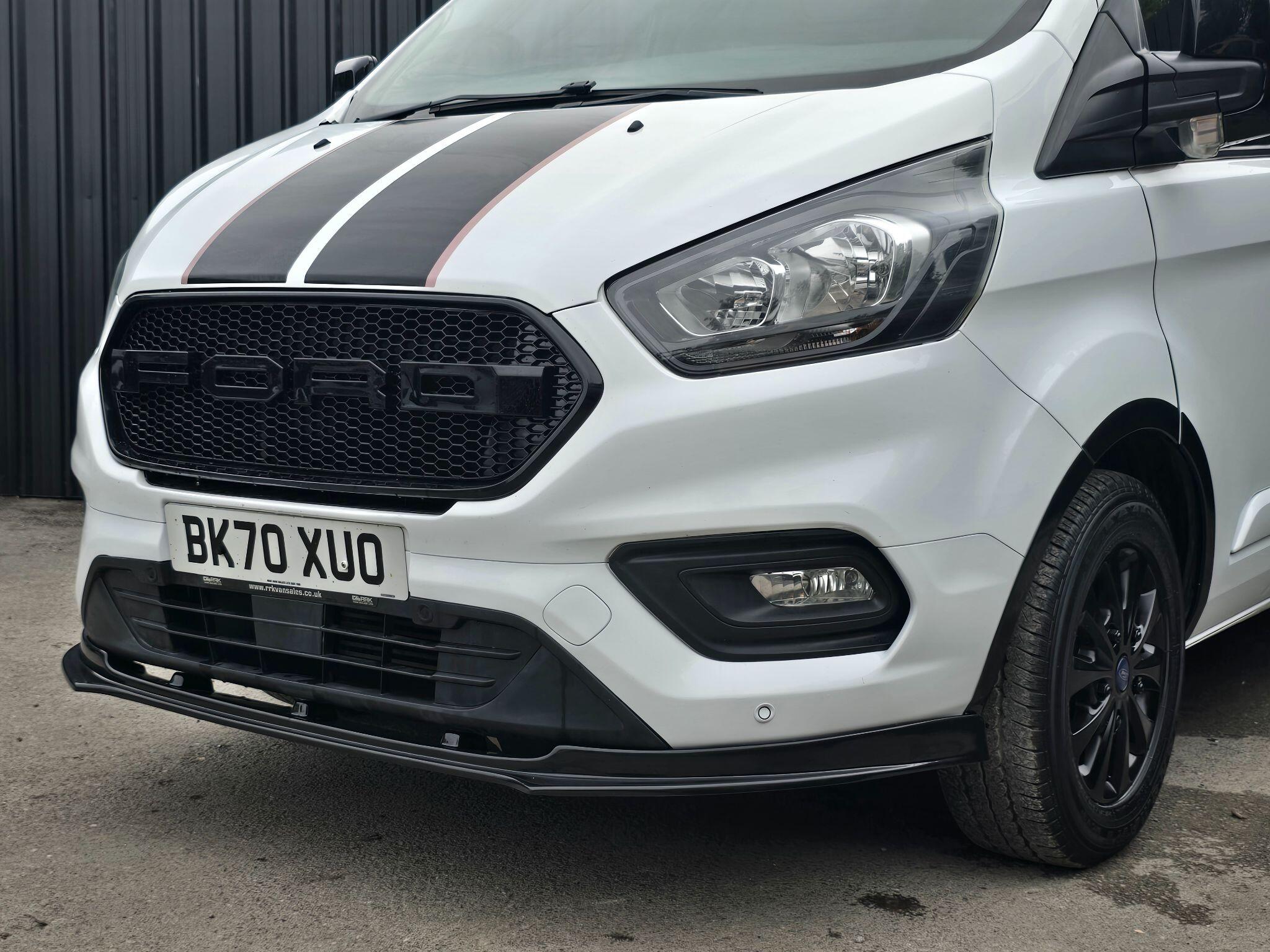 Ford Transit Custom view 15