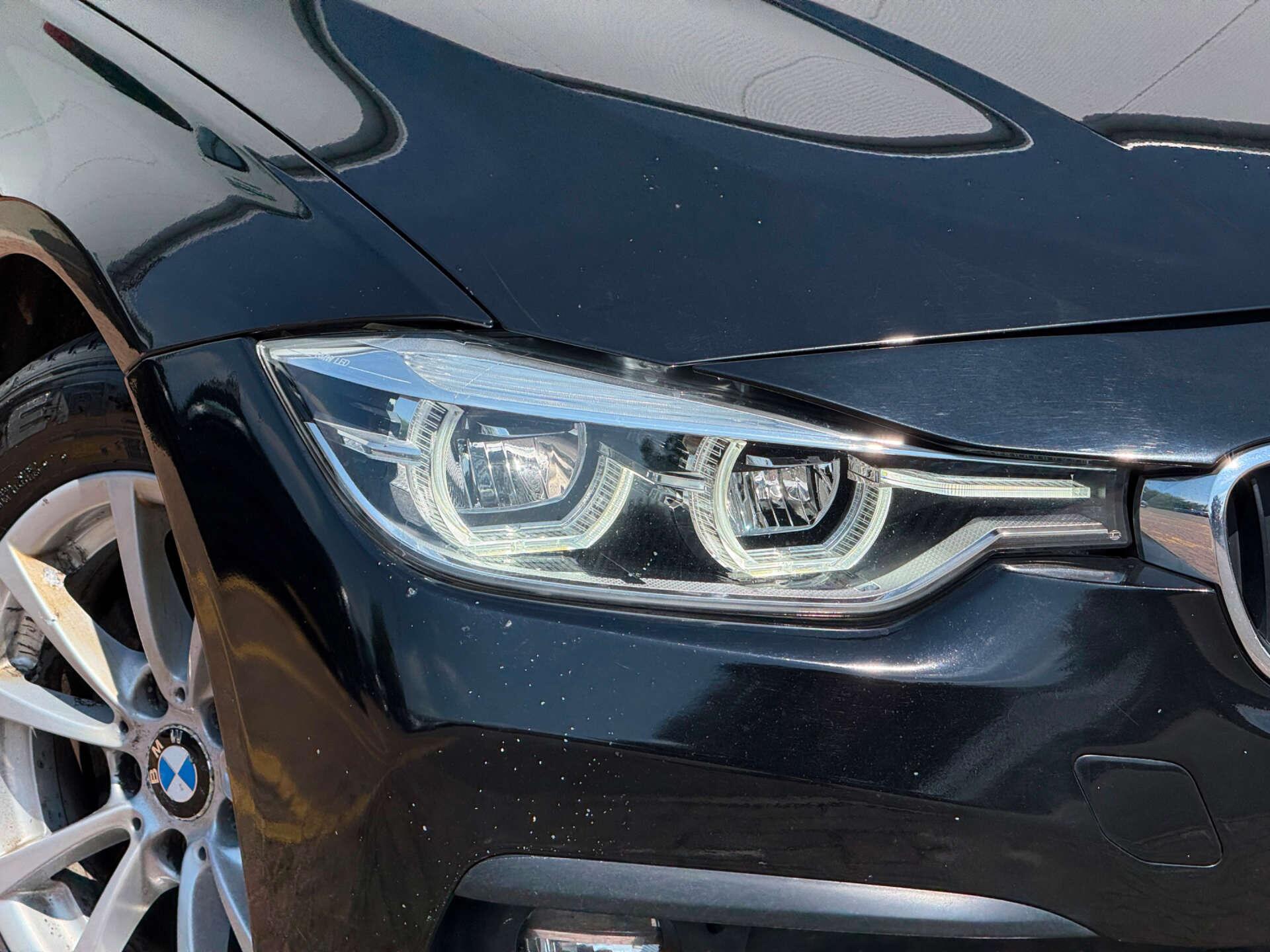 BMW 3 Series view 14