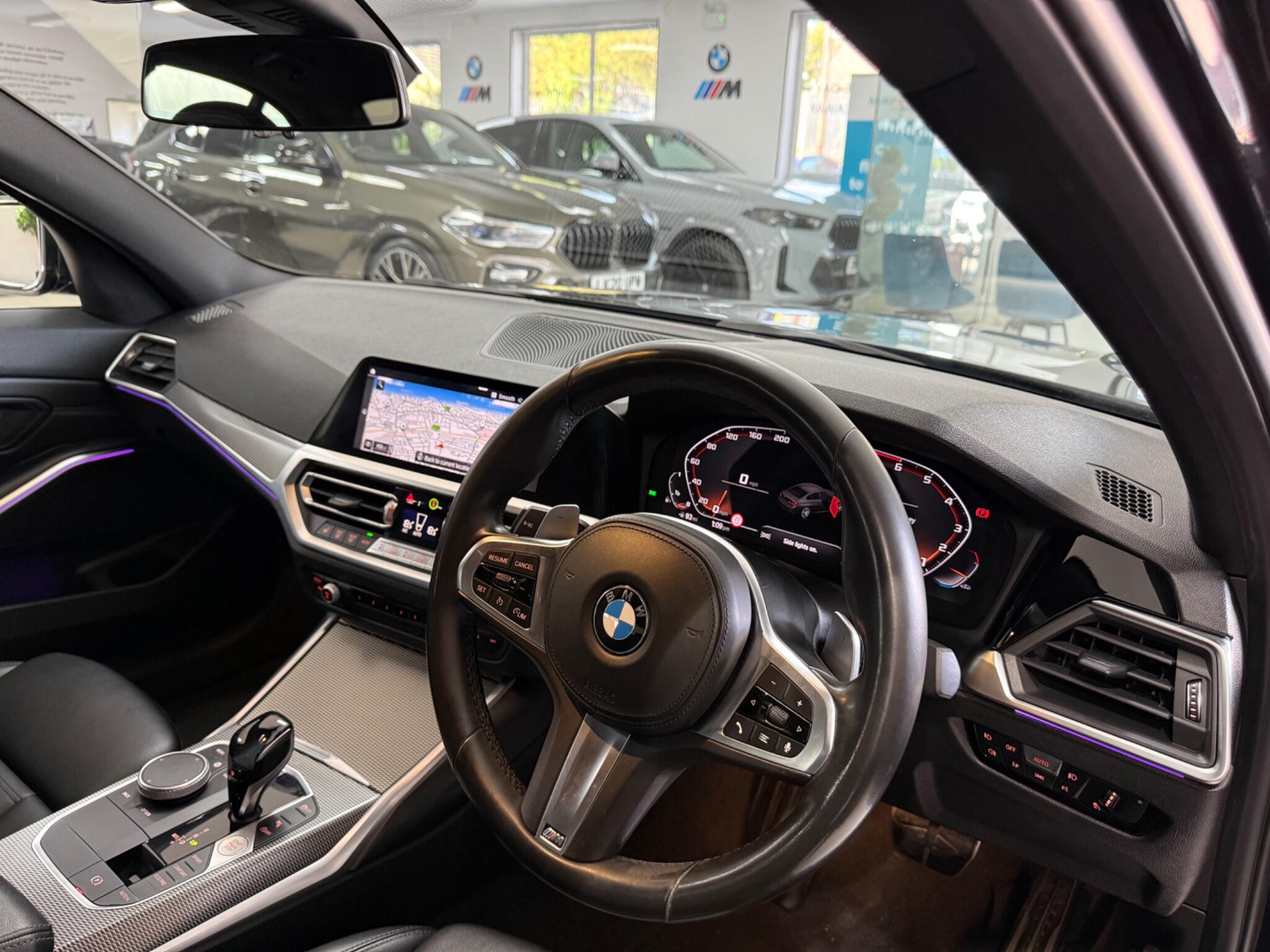 BMW 3 Series view 27