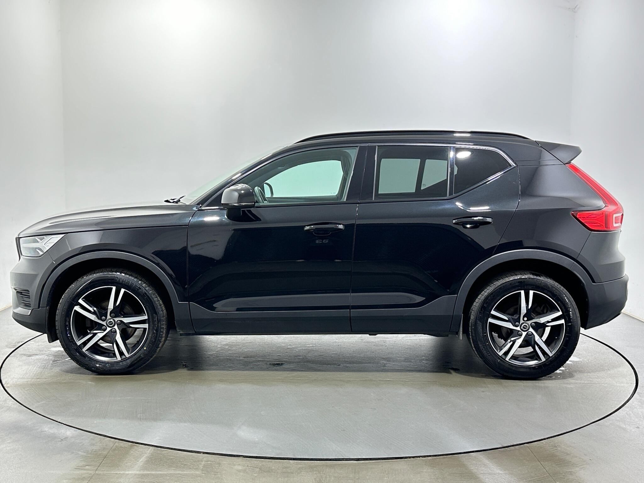 Volvo XC40 view 5