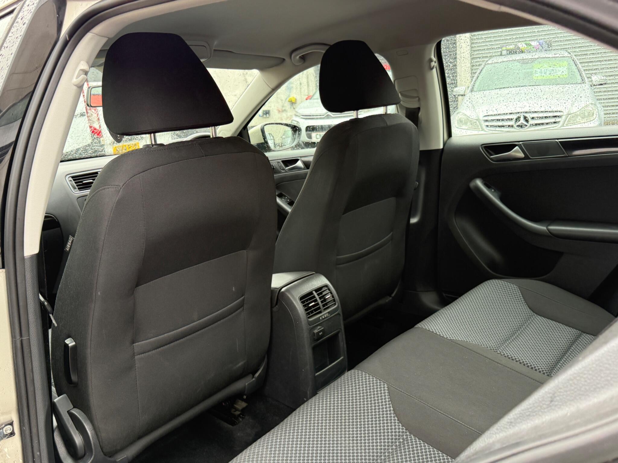 Volkswagen Jetta - Image 55