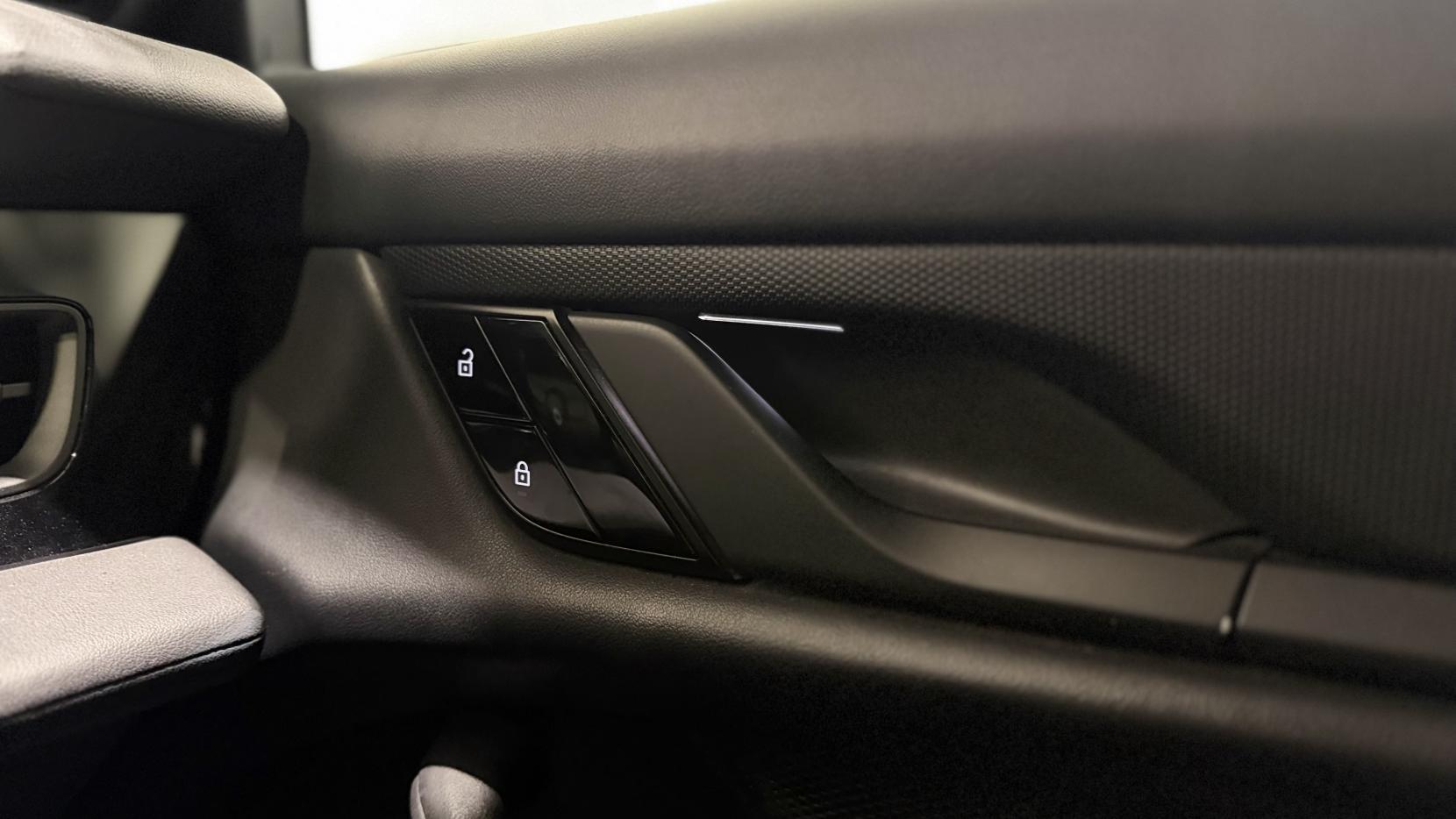 Porsche Taycan view 25