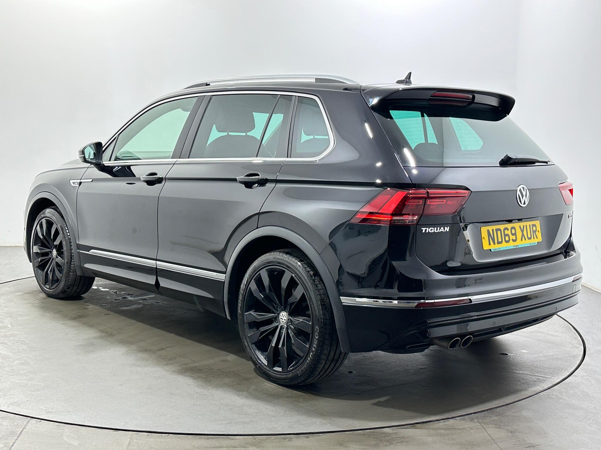 Volkswagen Tiguan view 6