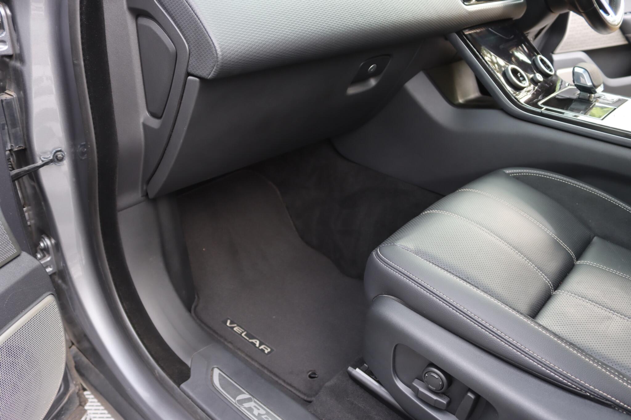 Land Rover Range Rover Velar view 42