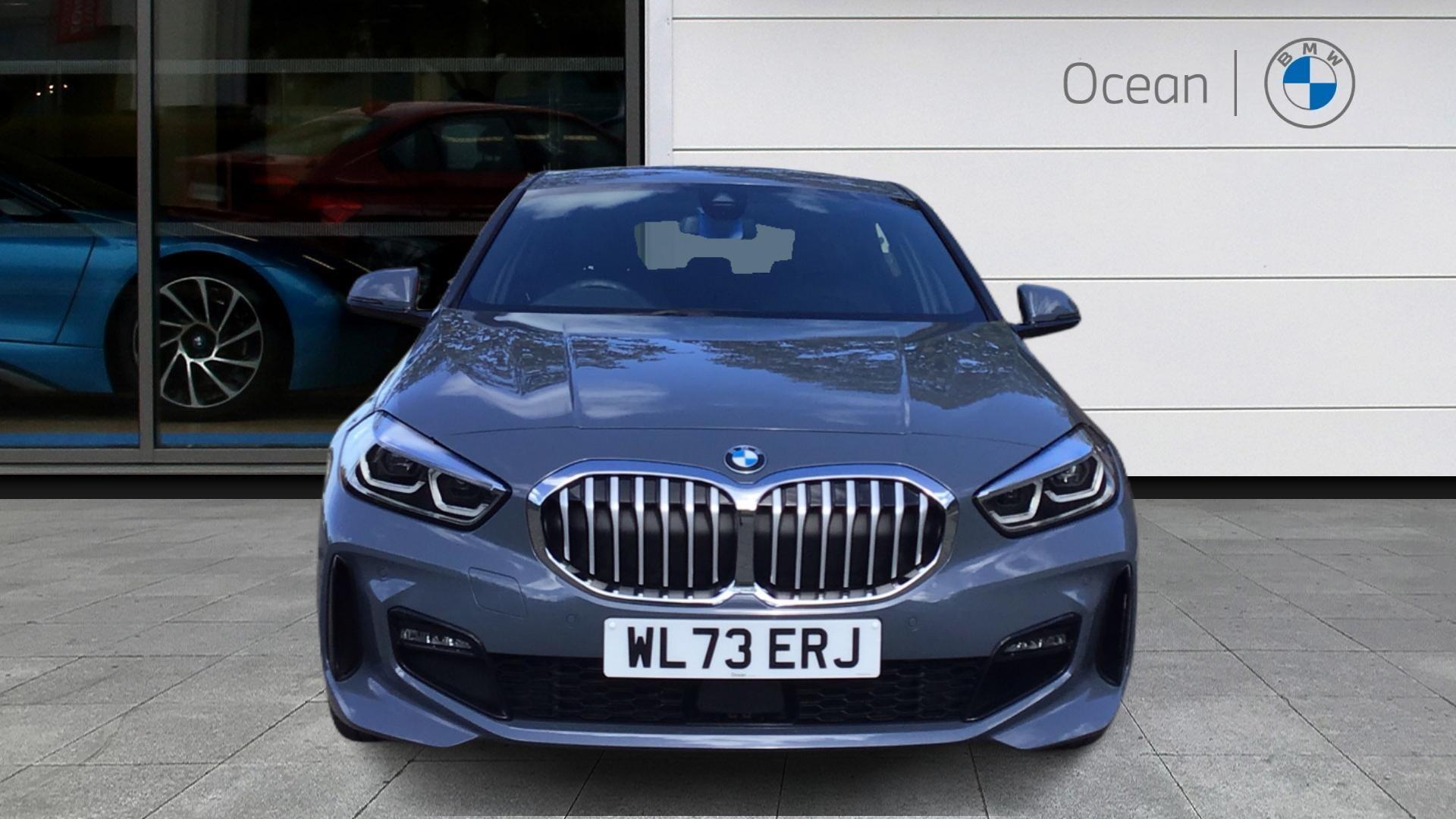 BMW 1 Series view 16
