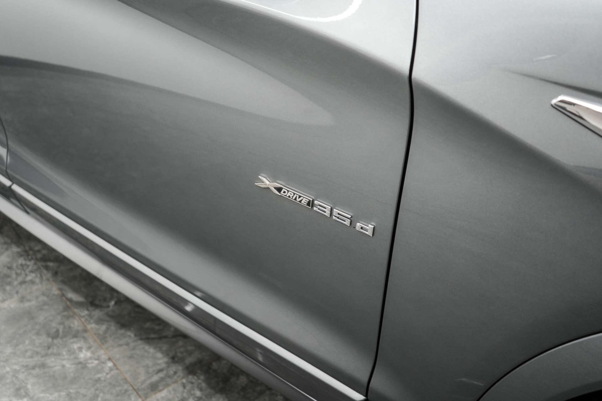 BMW X3 view 8