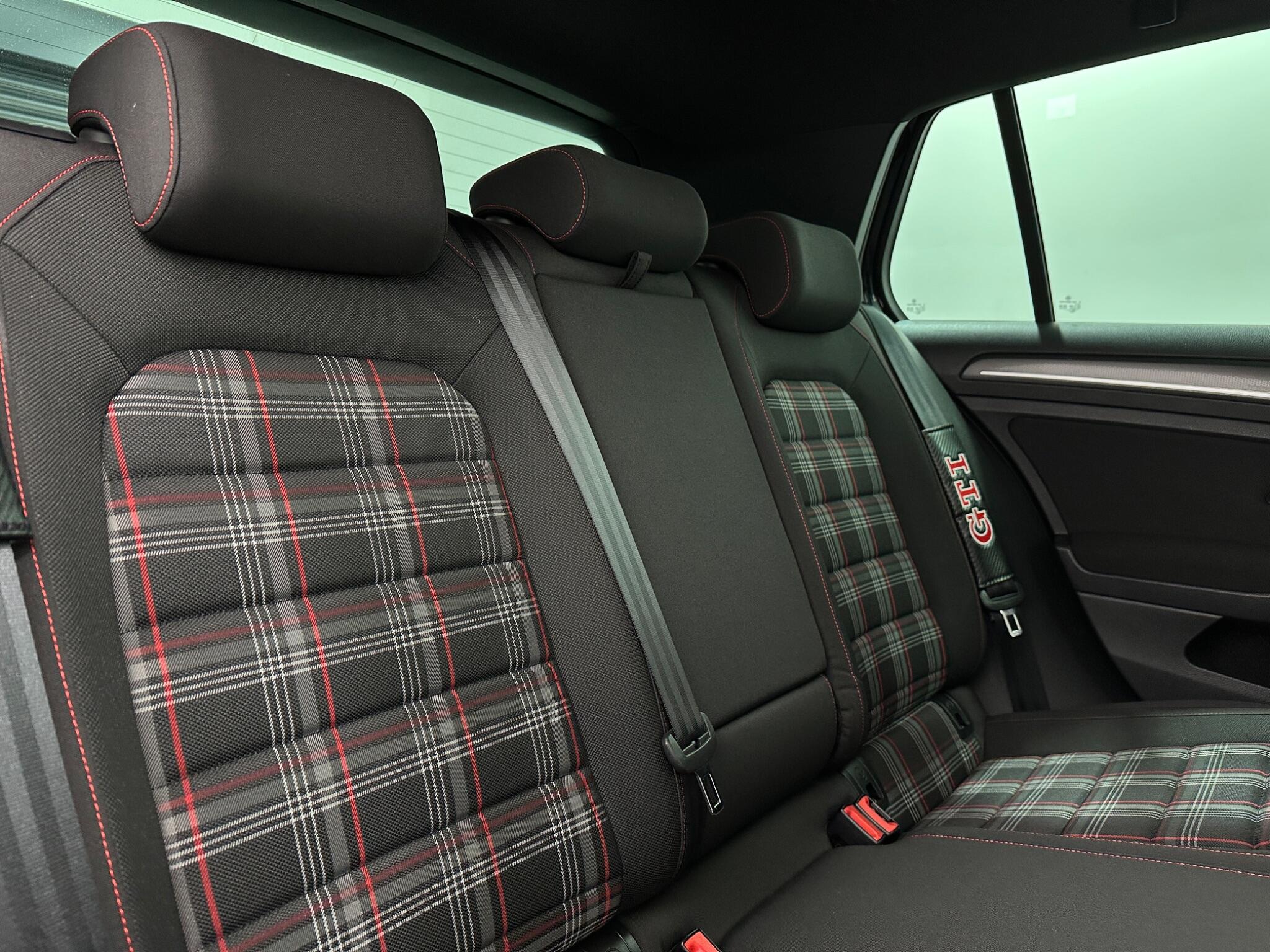 Volkswagen Golf view 43