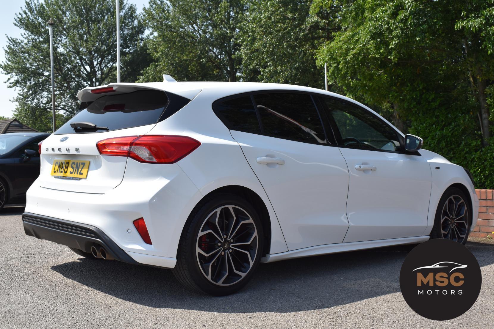 Ford Focus view 18
