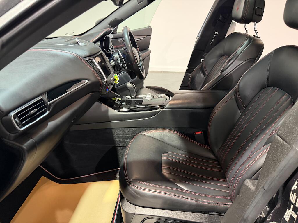 Maserati Levante view 5