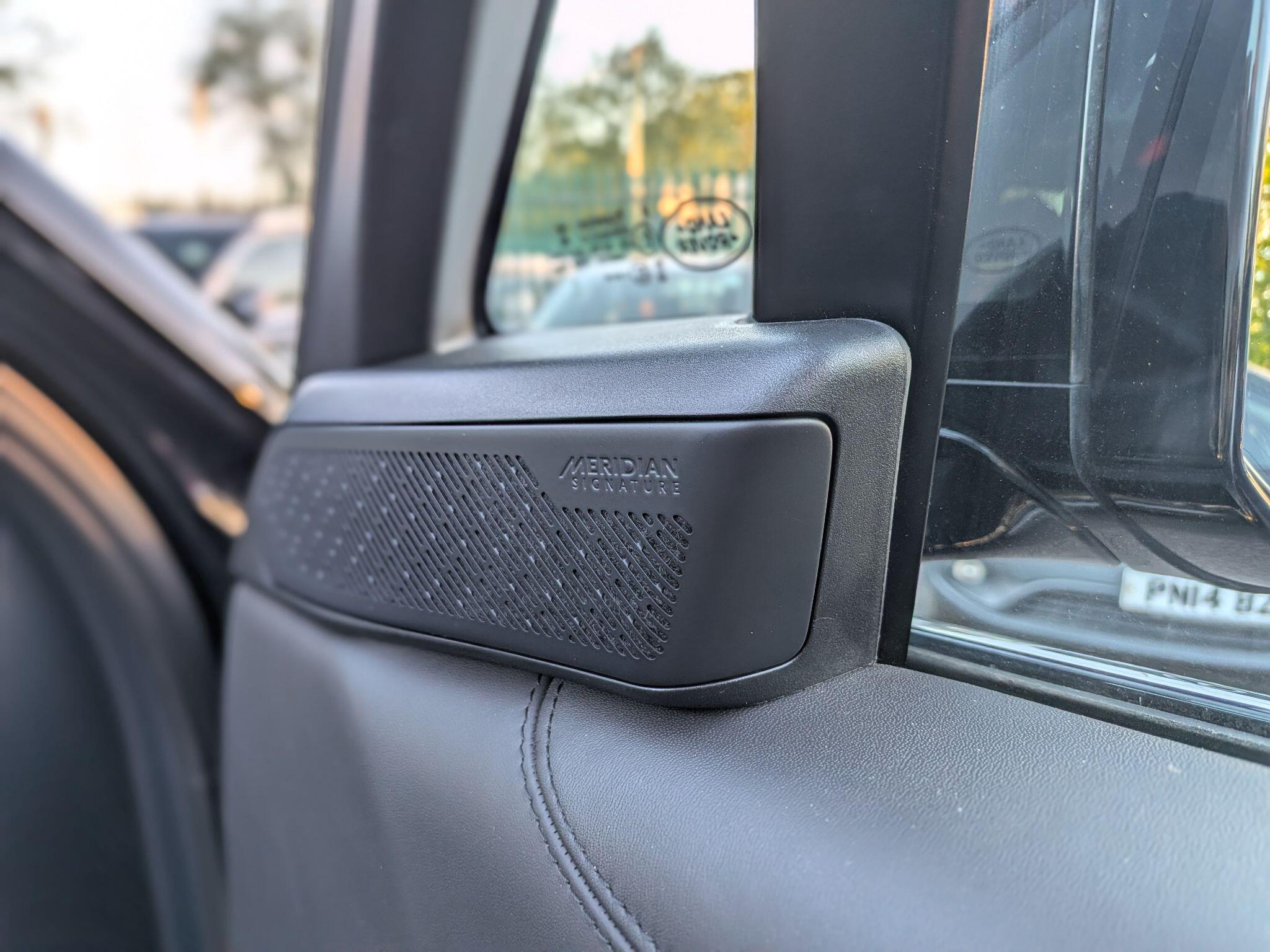 Land Rover Range Rover view 25
