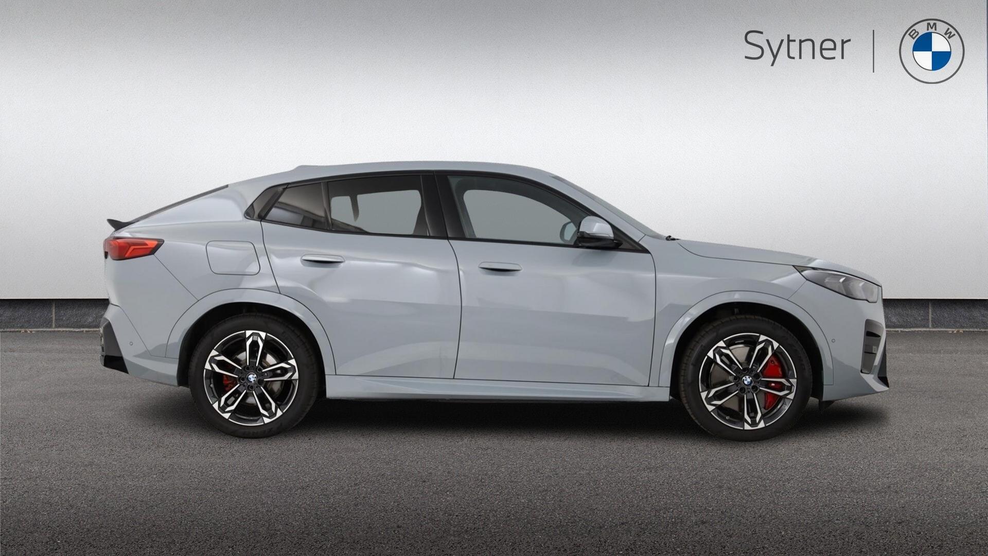 BMW Ix2 view 3