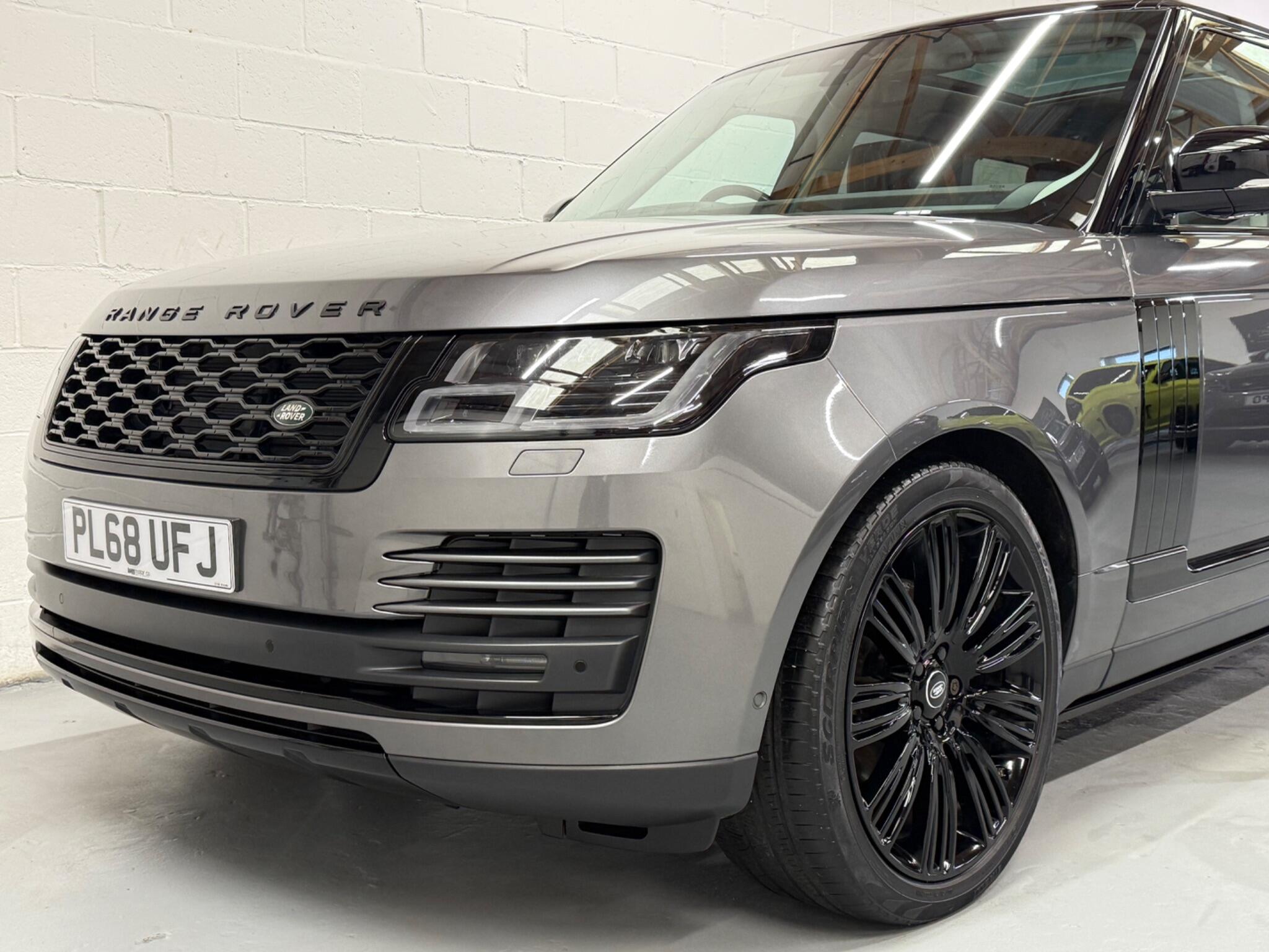 Land Rover Range Rover view 24