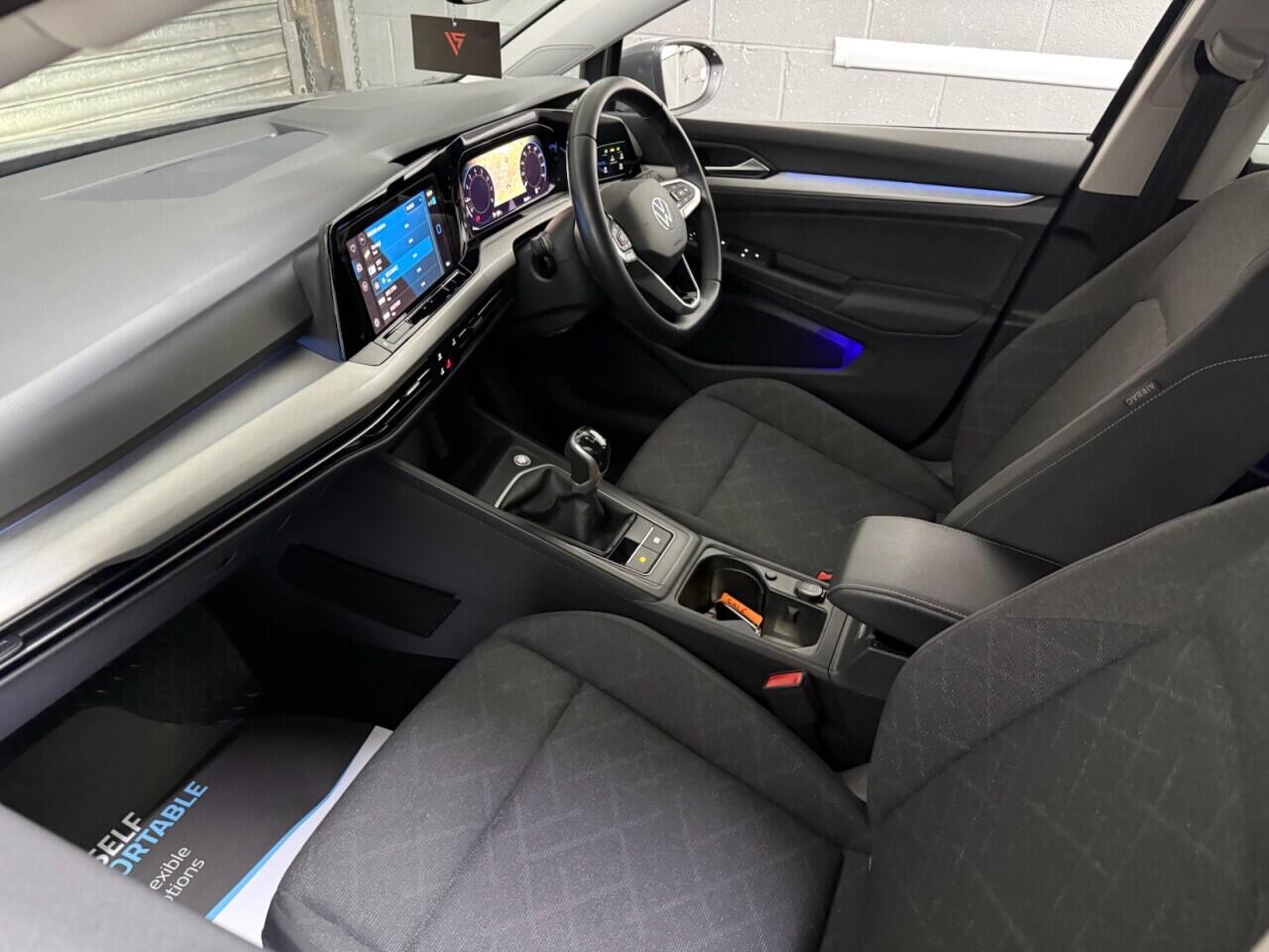 Volkswagen Golf view 2