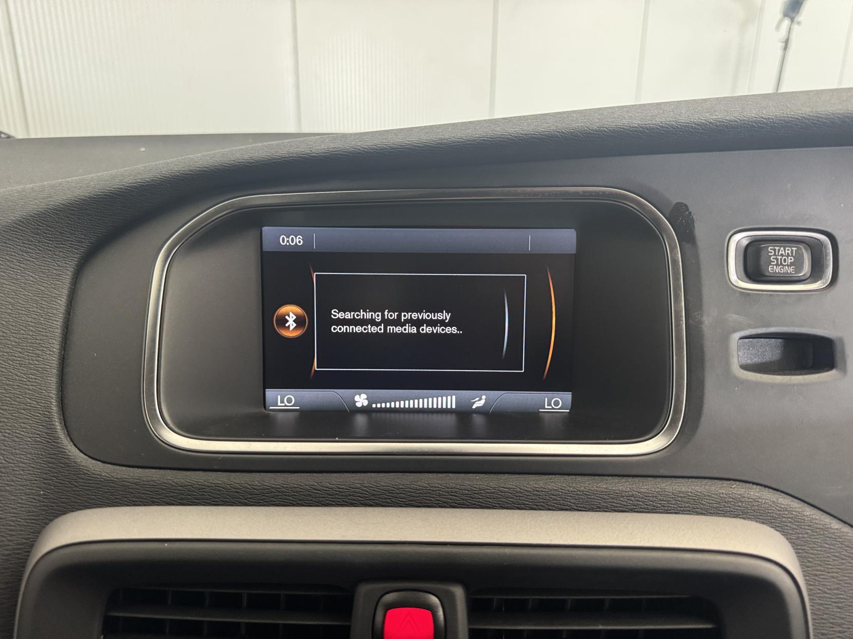 Volvo V40 view 64