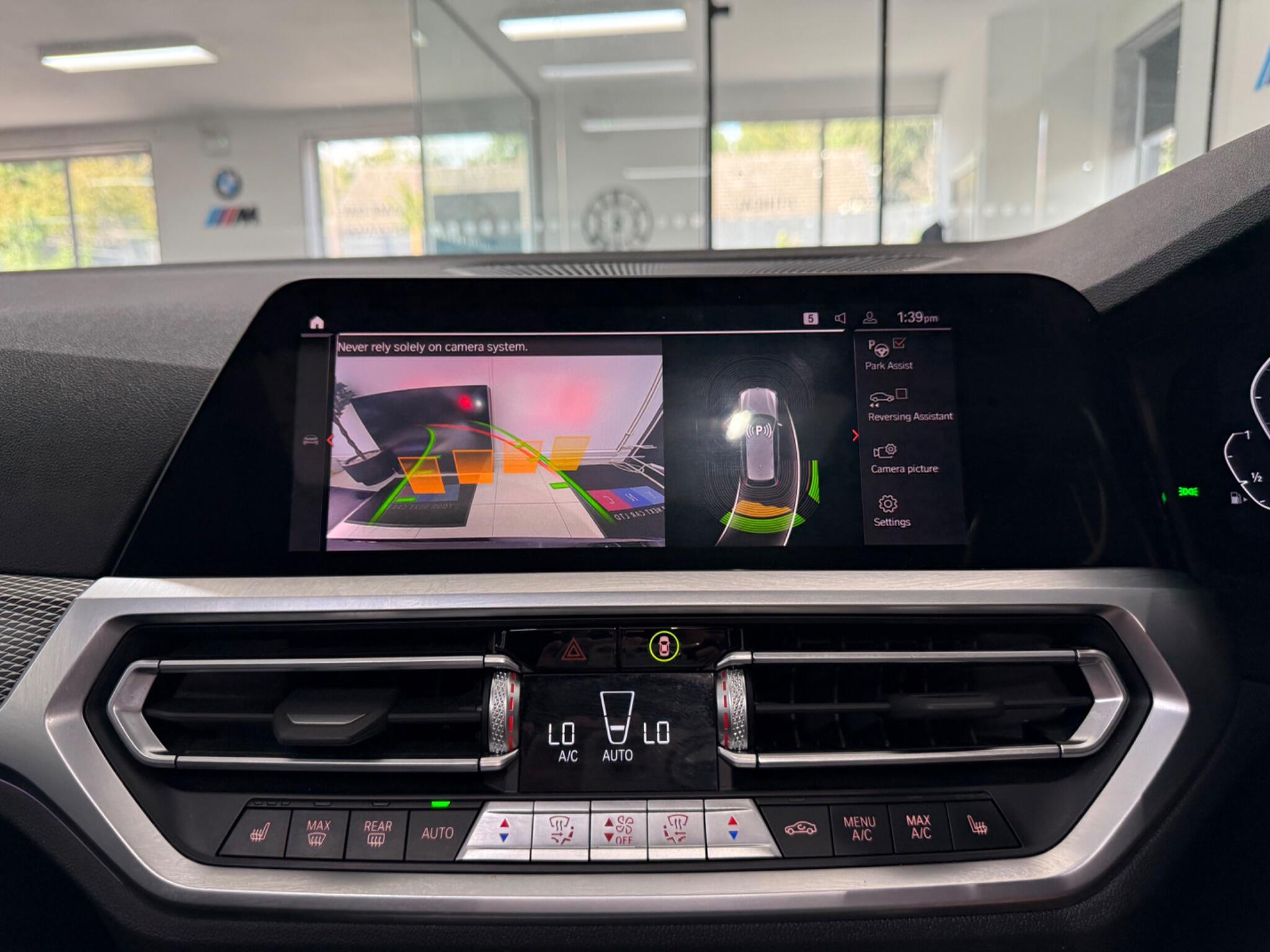 BMW 3 Series view 21