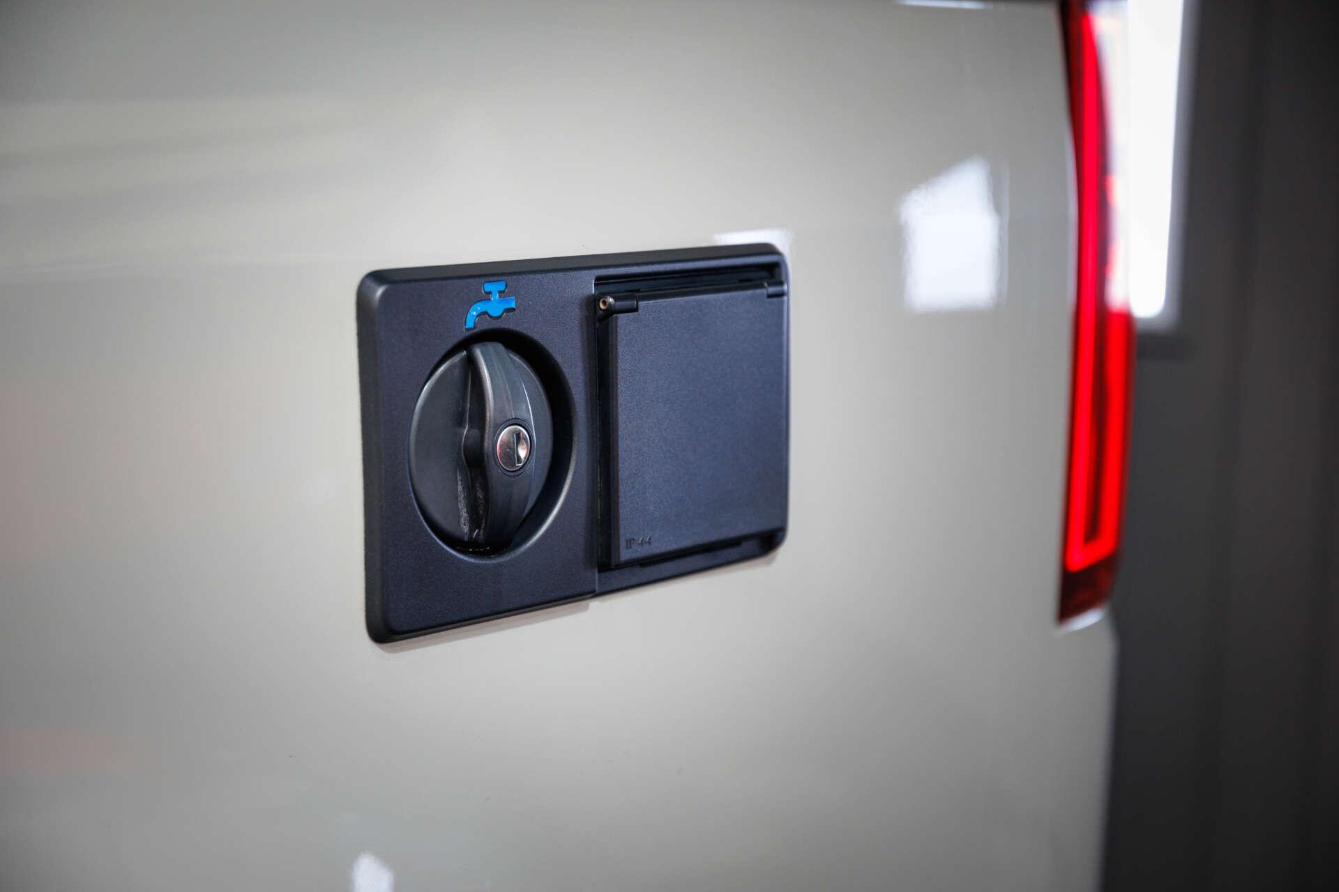 Volkswagen California view 29