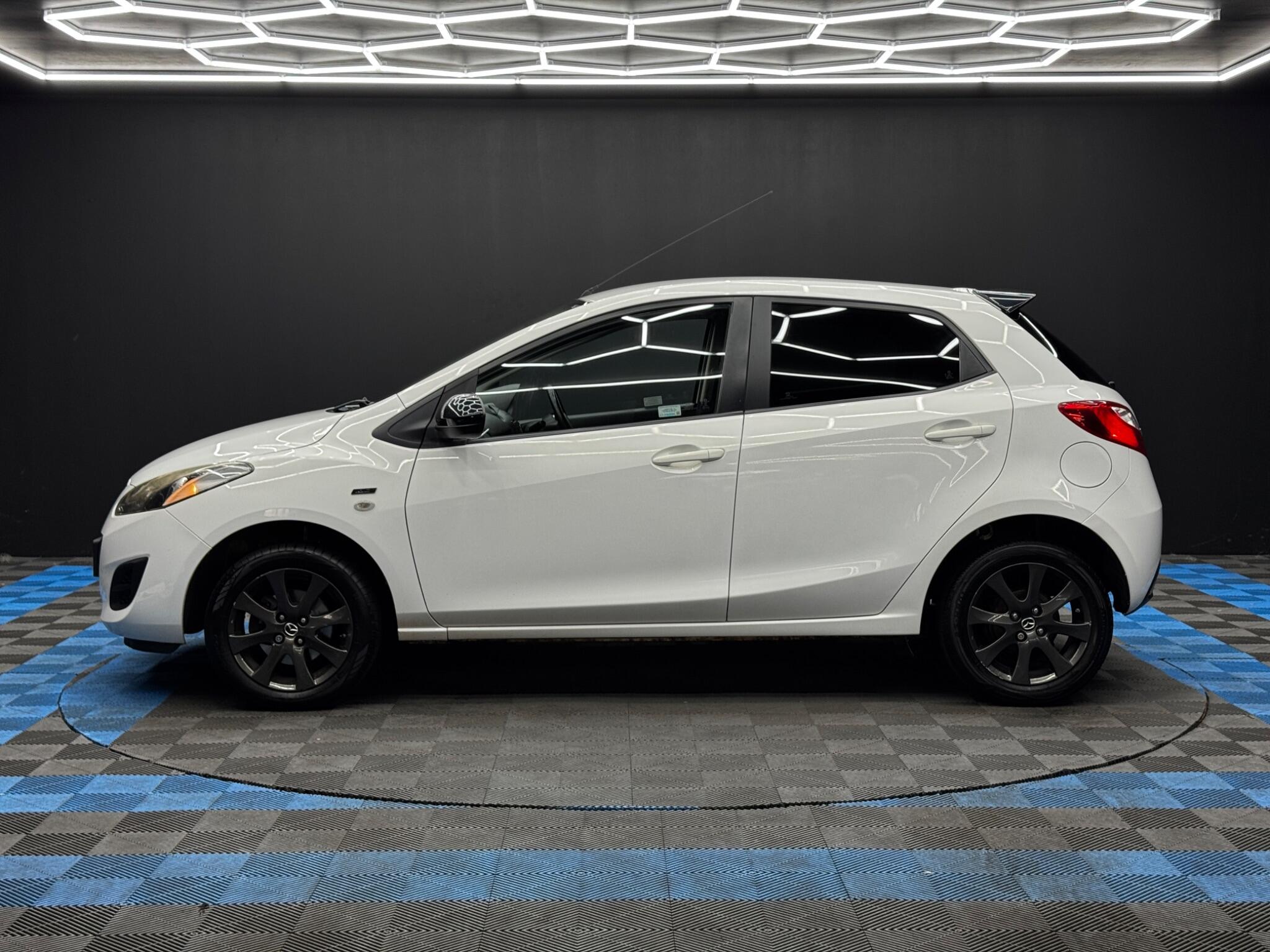 Mazda Mazda2 view 8