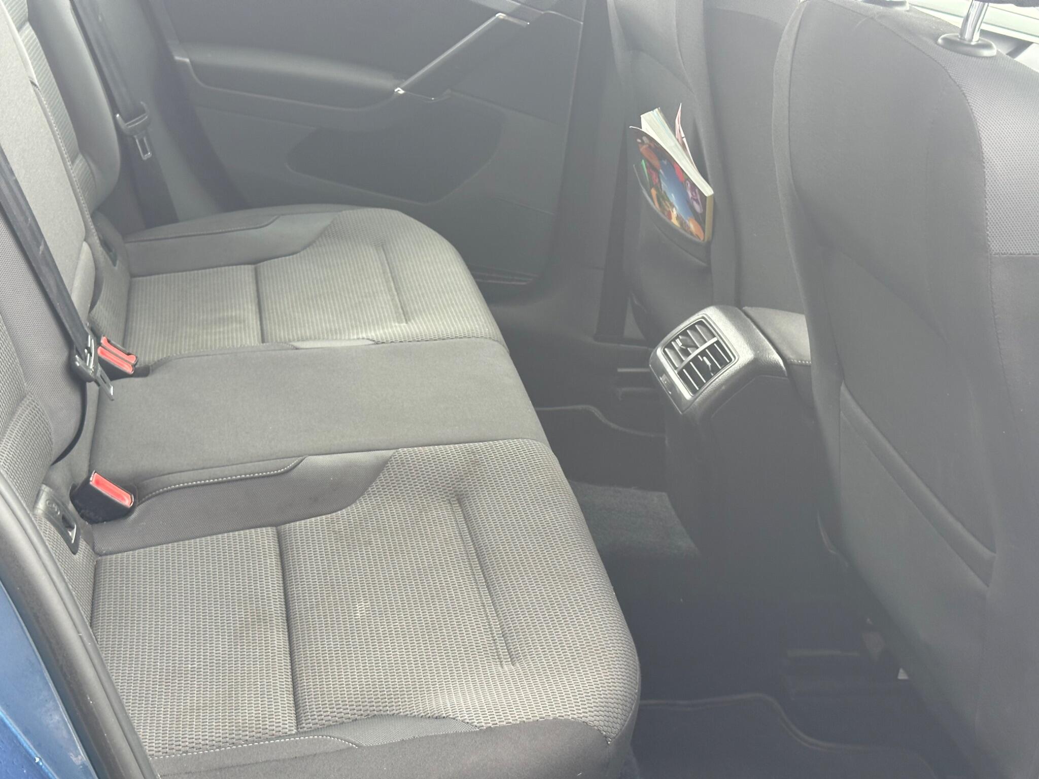 Volkswagen Golf view 26