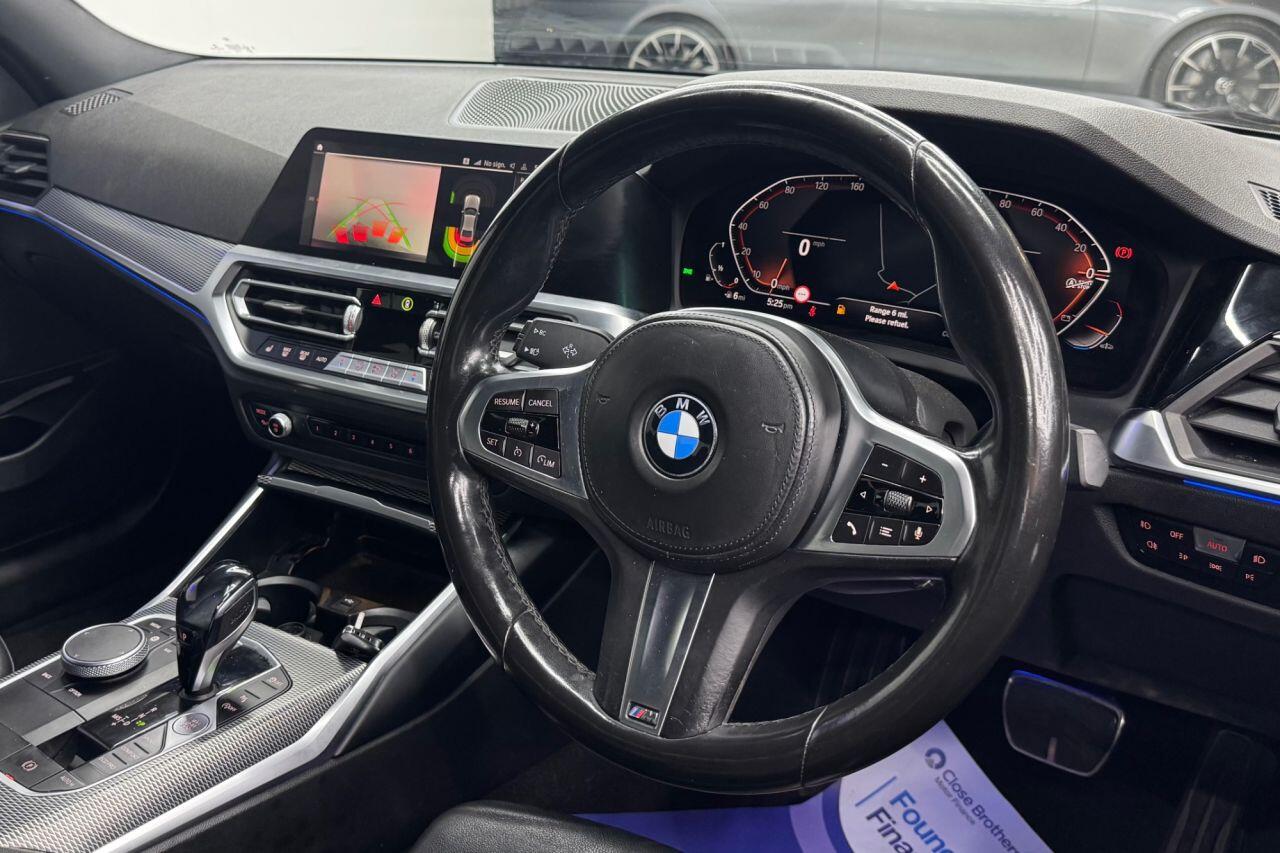 BMW 3 Series view 52