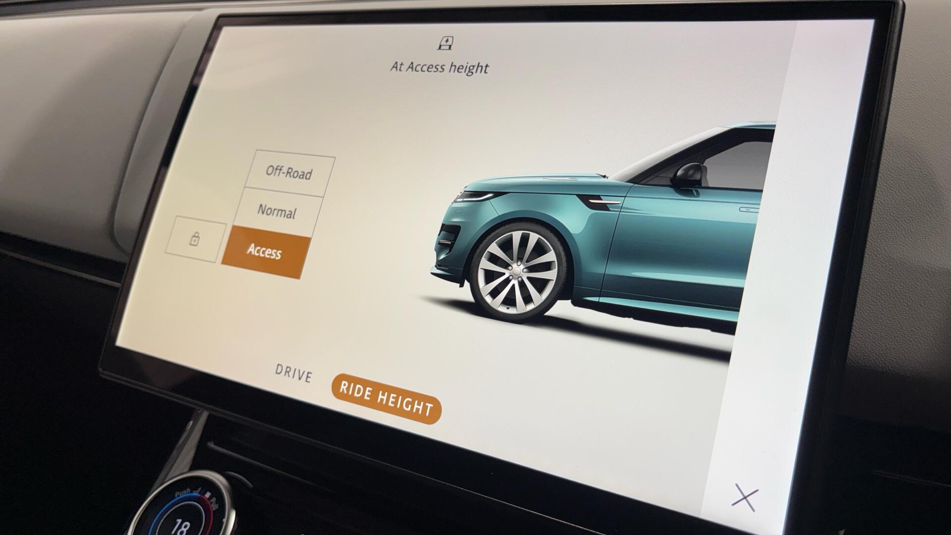 Land Rover Range Rover Sport view 37