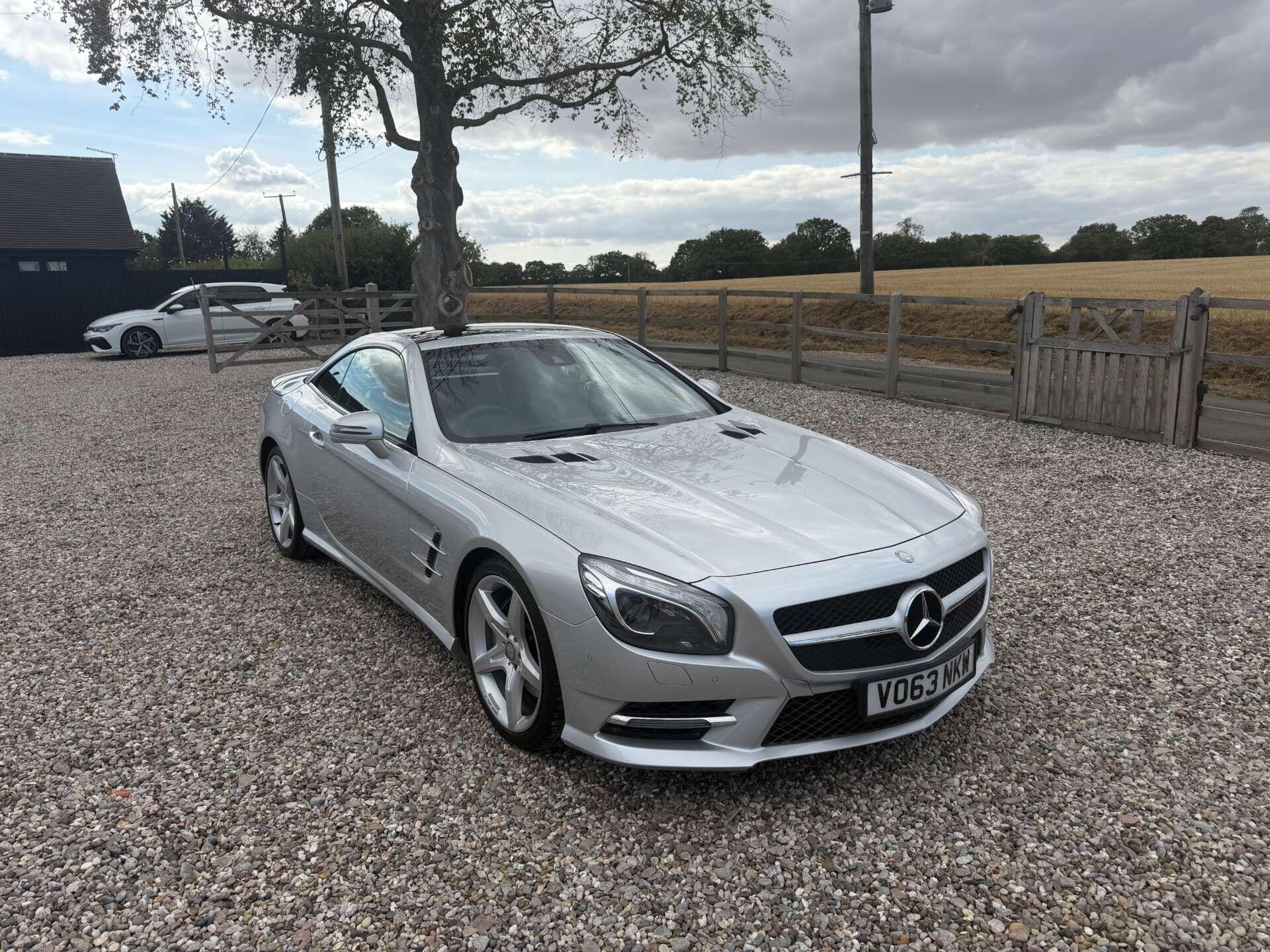 Mercedes-Benz SL view 4