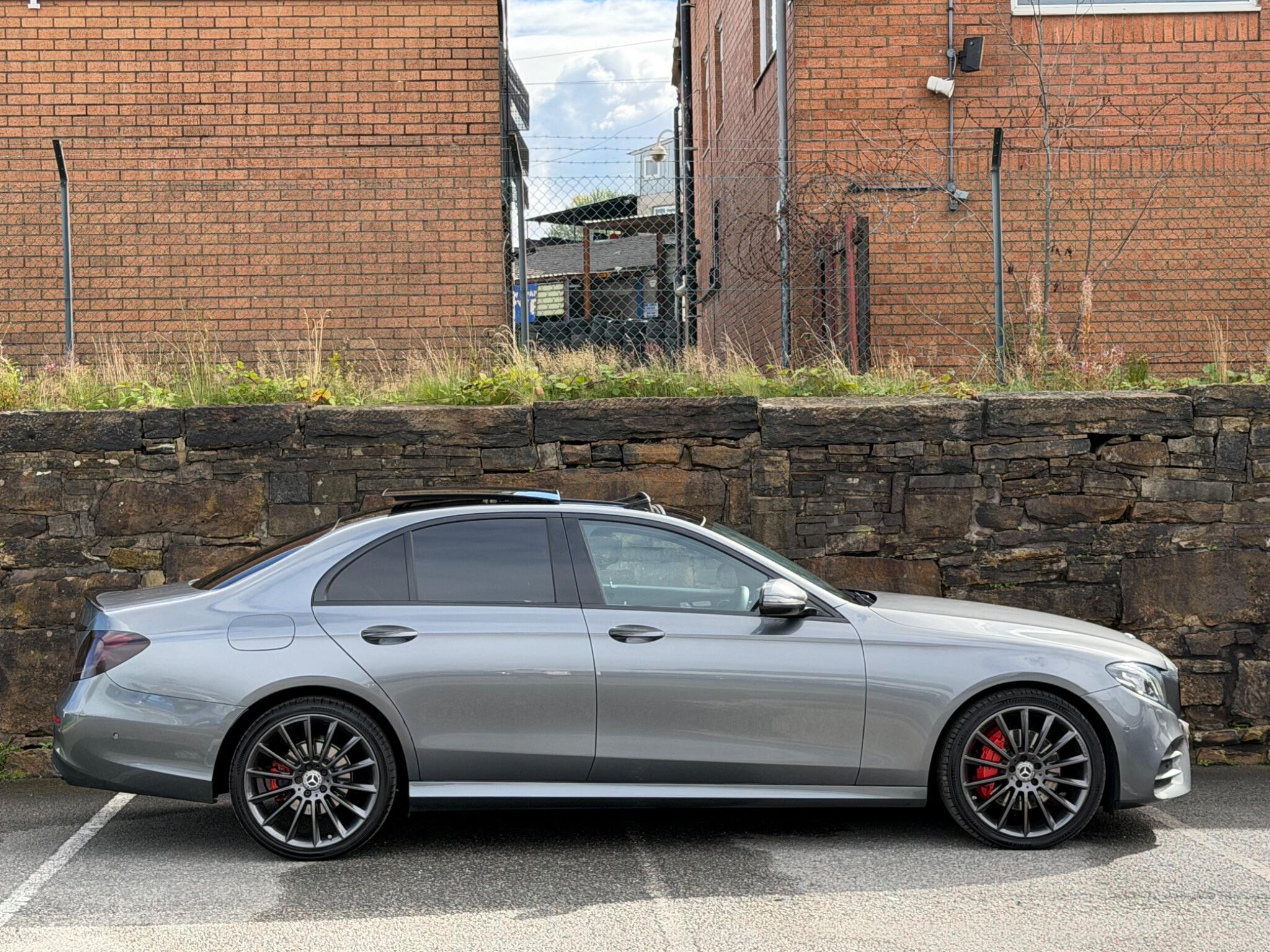 Mercedes-Benz E-Class view 8
