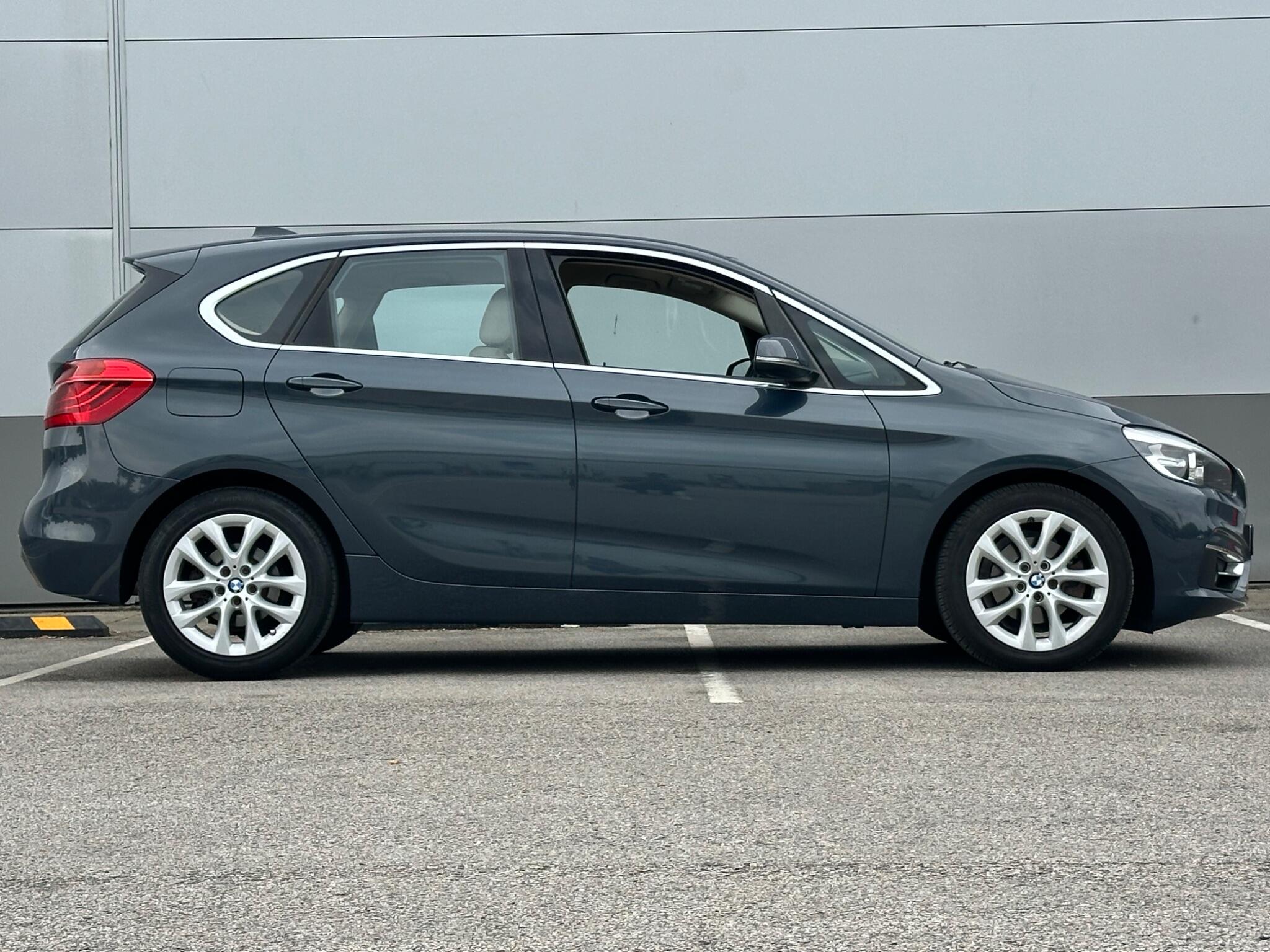 BMW 2 Series Active Tourer view 8