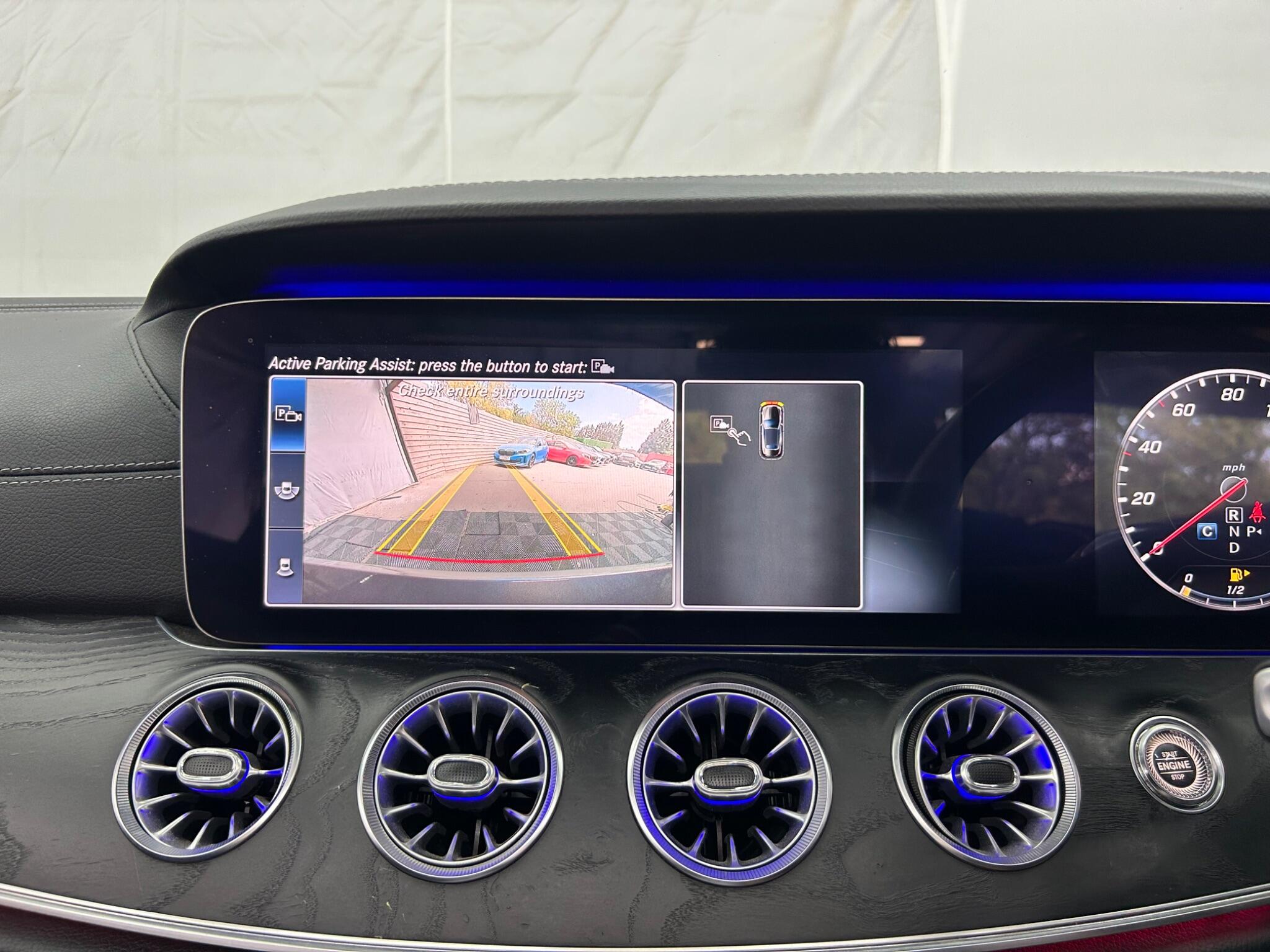 Mercedes-Benz E Class view 38