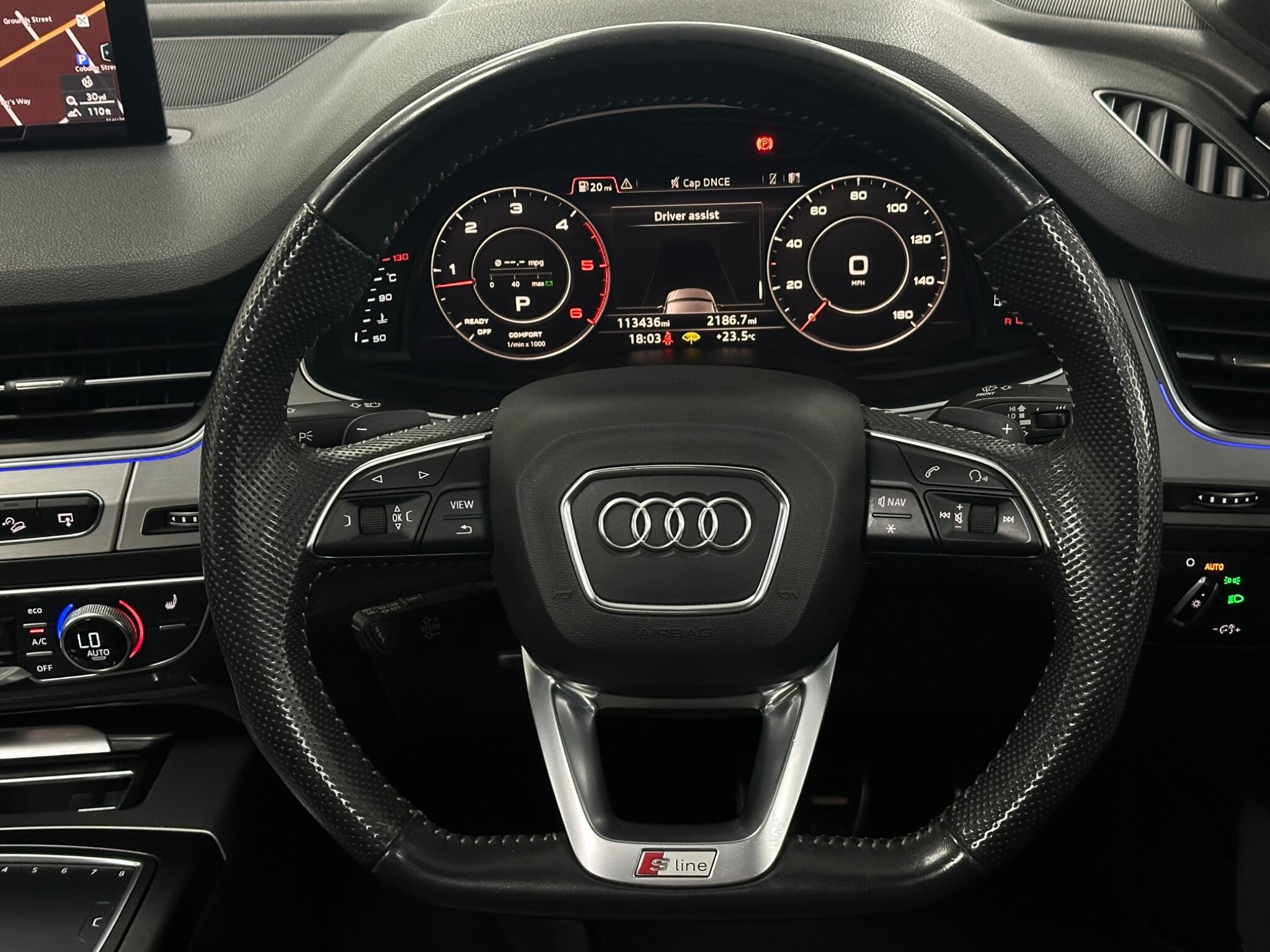 Audi Q7 view 20