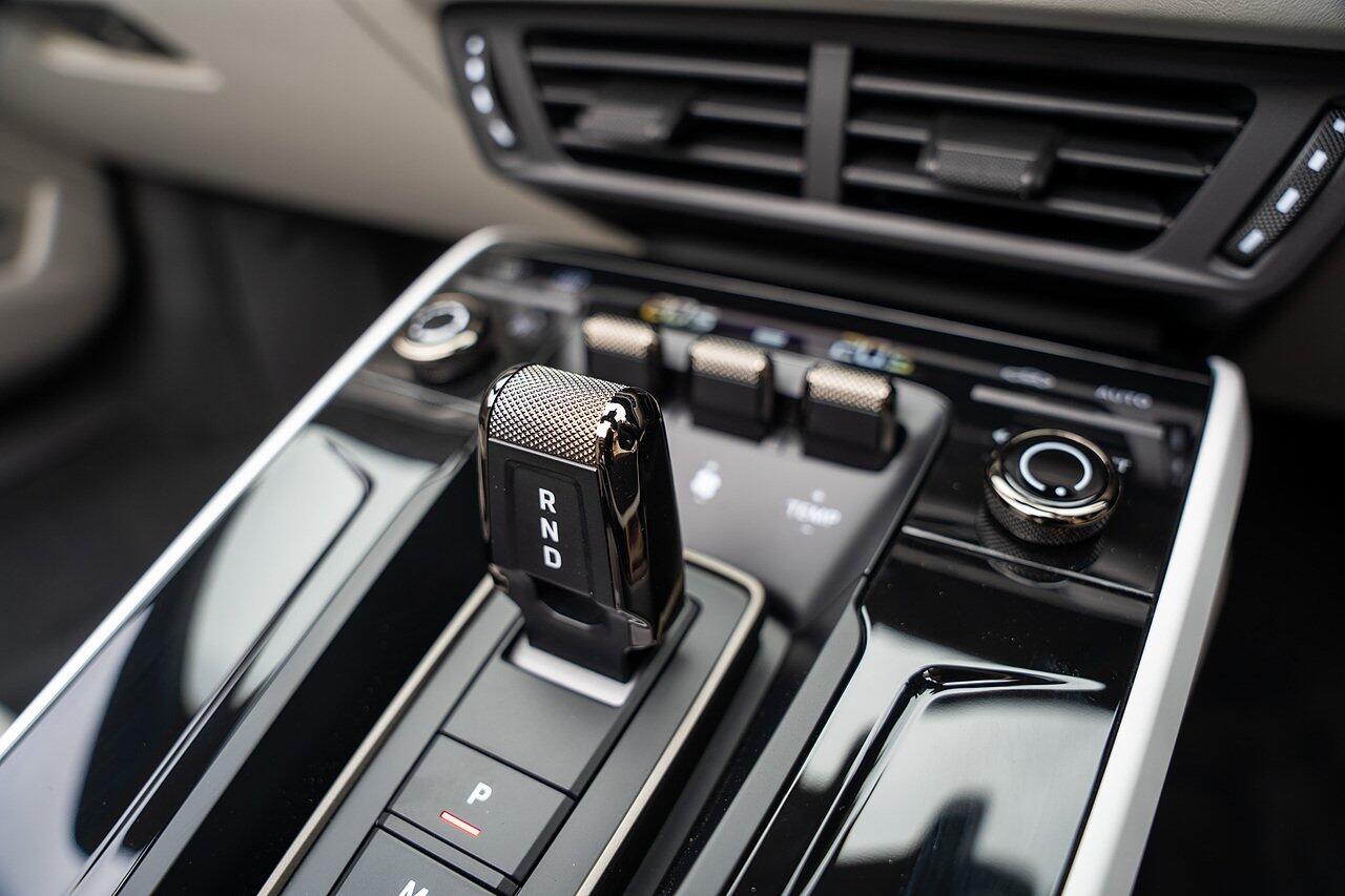 Porsche 911 view 60