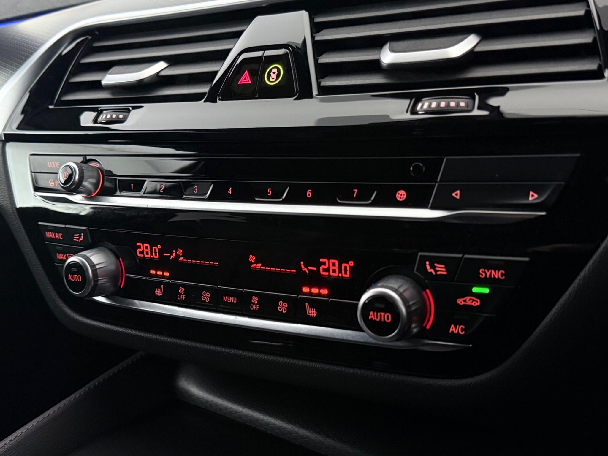 BMW 5 Series view 22