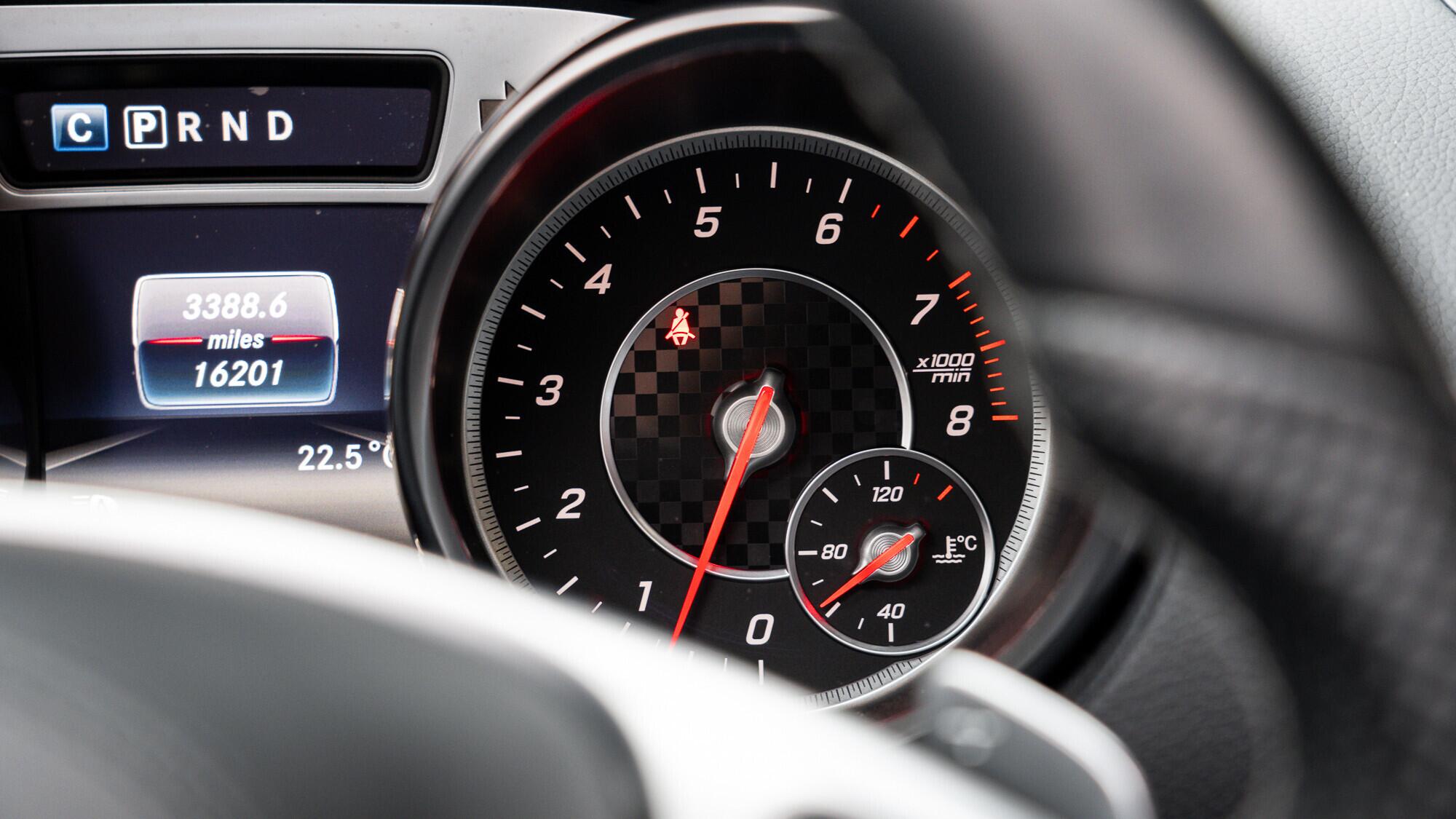 Mercedes-Benz SL view 30