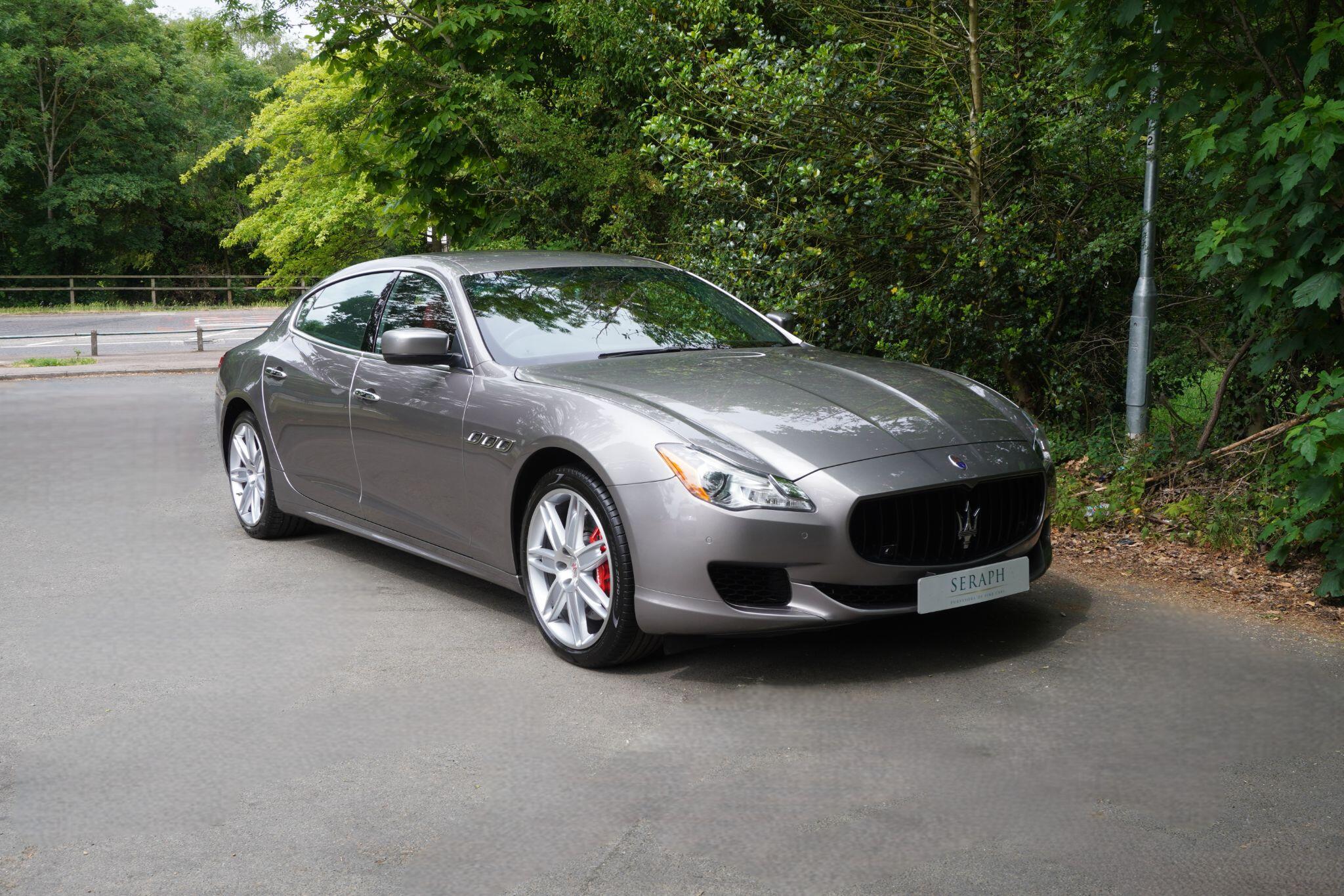 Maserati Quattroporte view 12