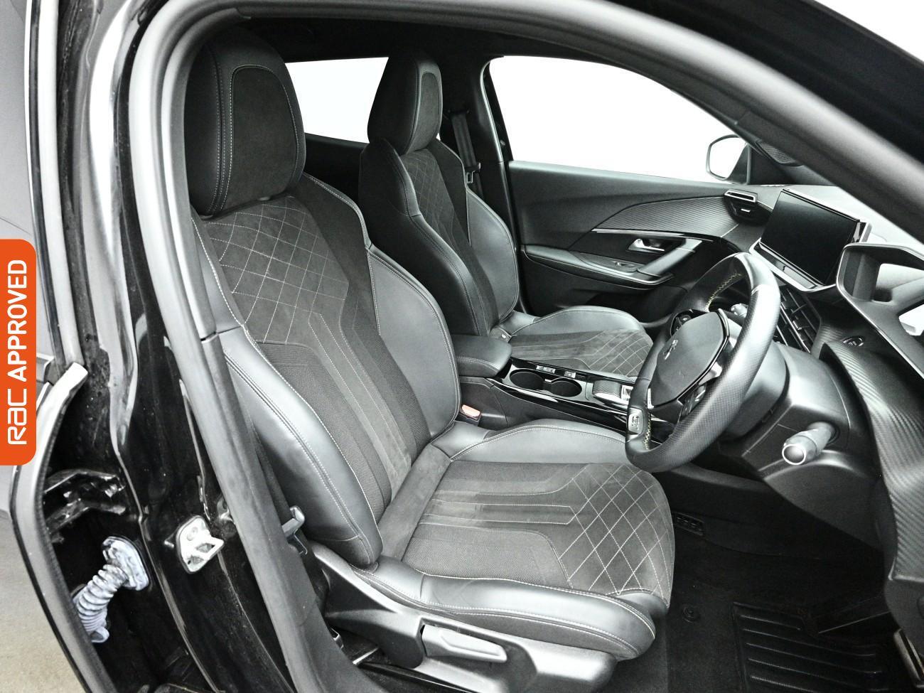 Peugeot E-2008 view 12