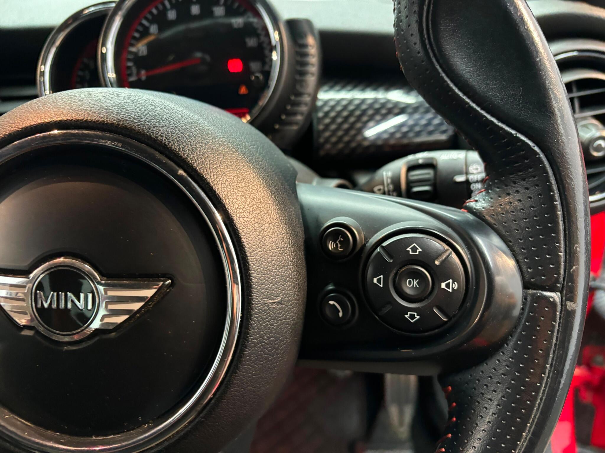 Mini Cooper view 16