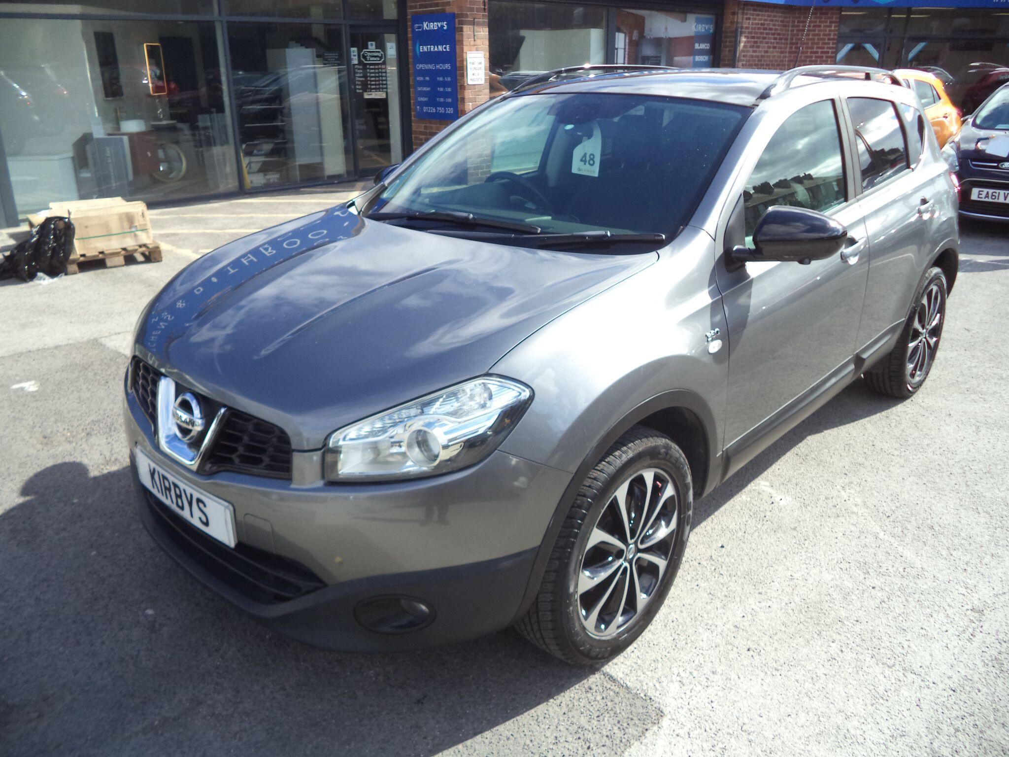 2013 Nissan Qashqai in Grey for sale