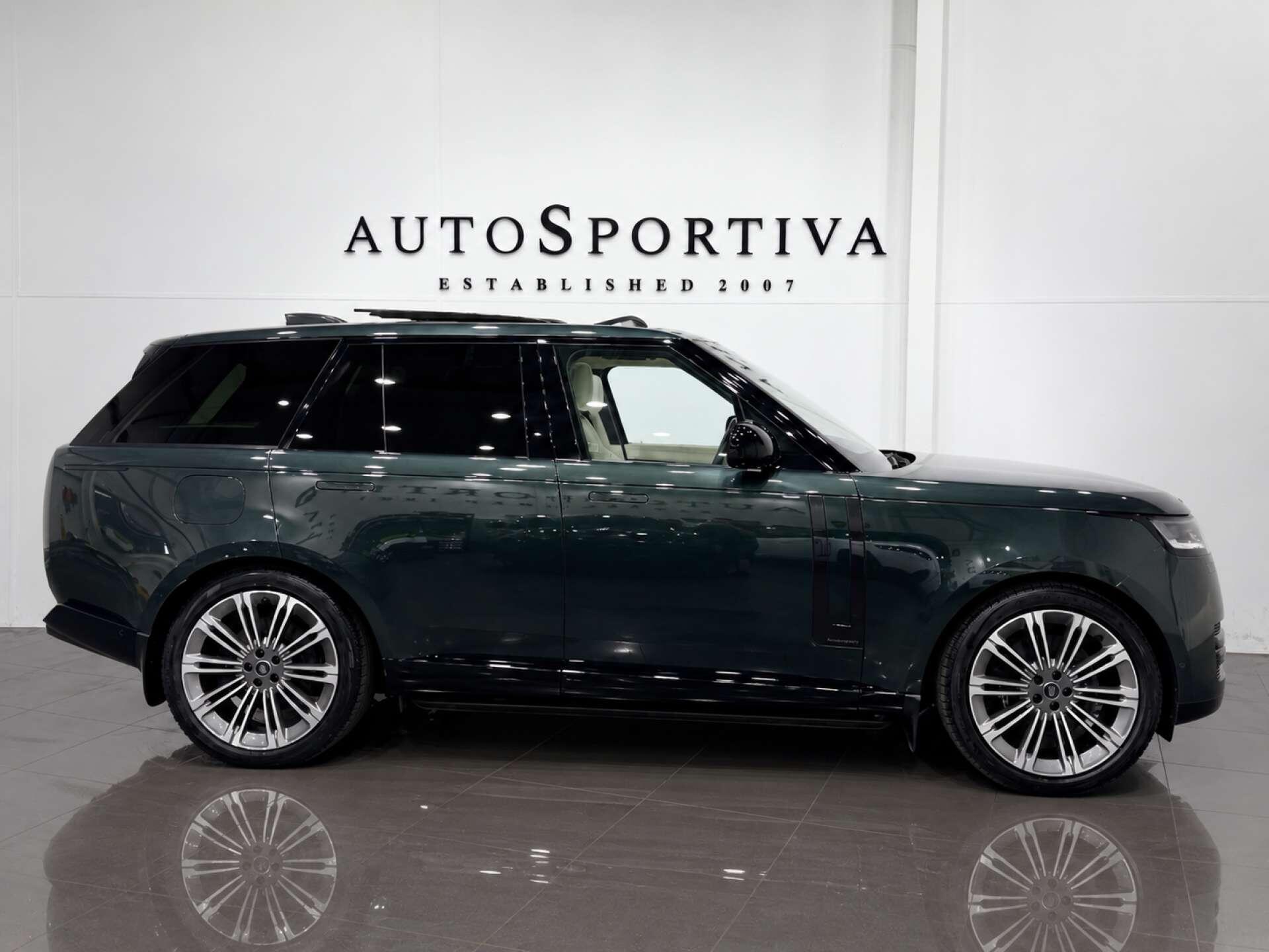 Land Rover Range Rover view 3