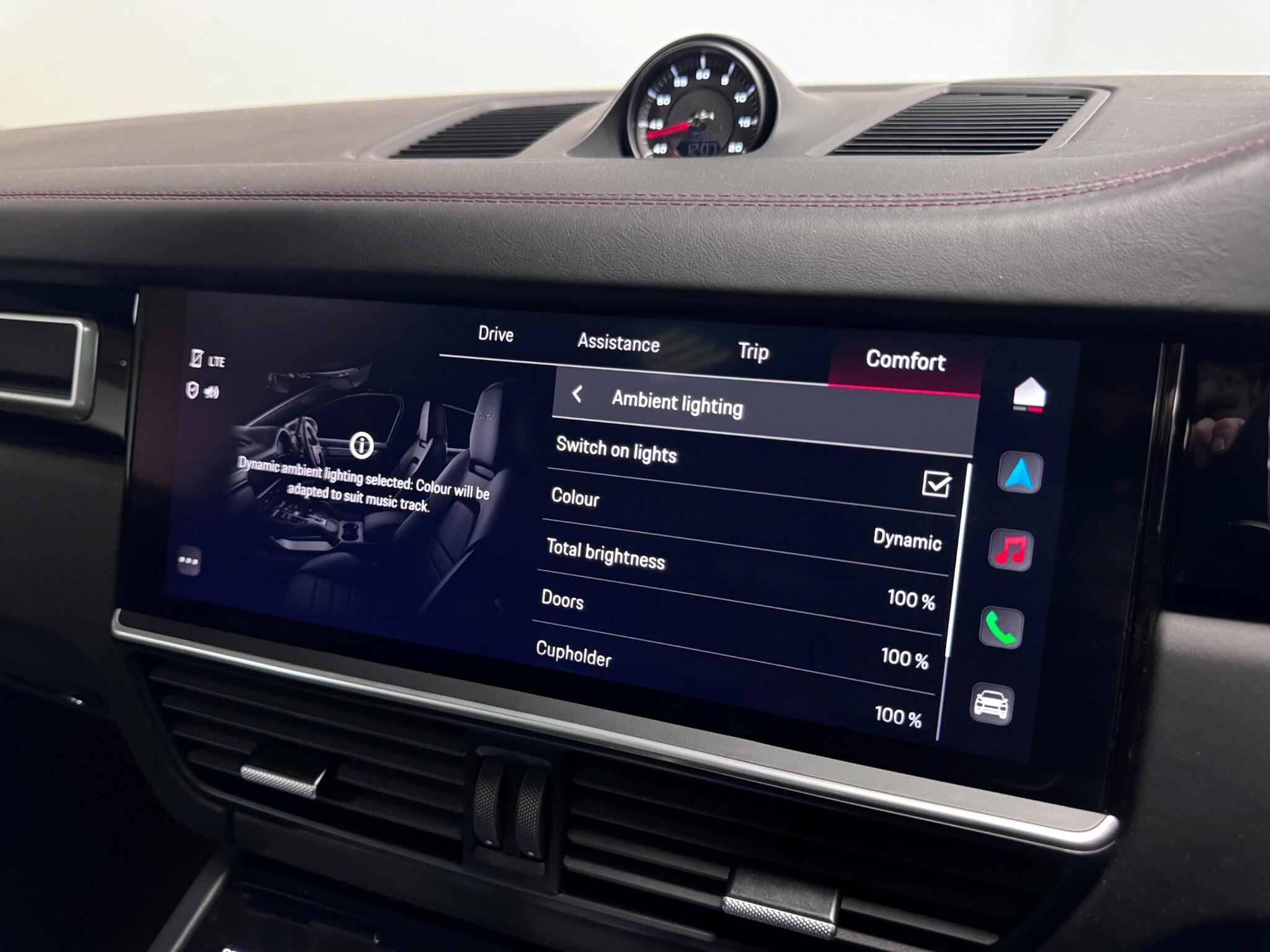 Porsche Cayenne view 61