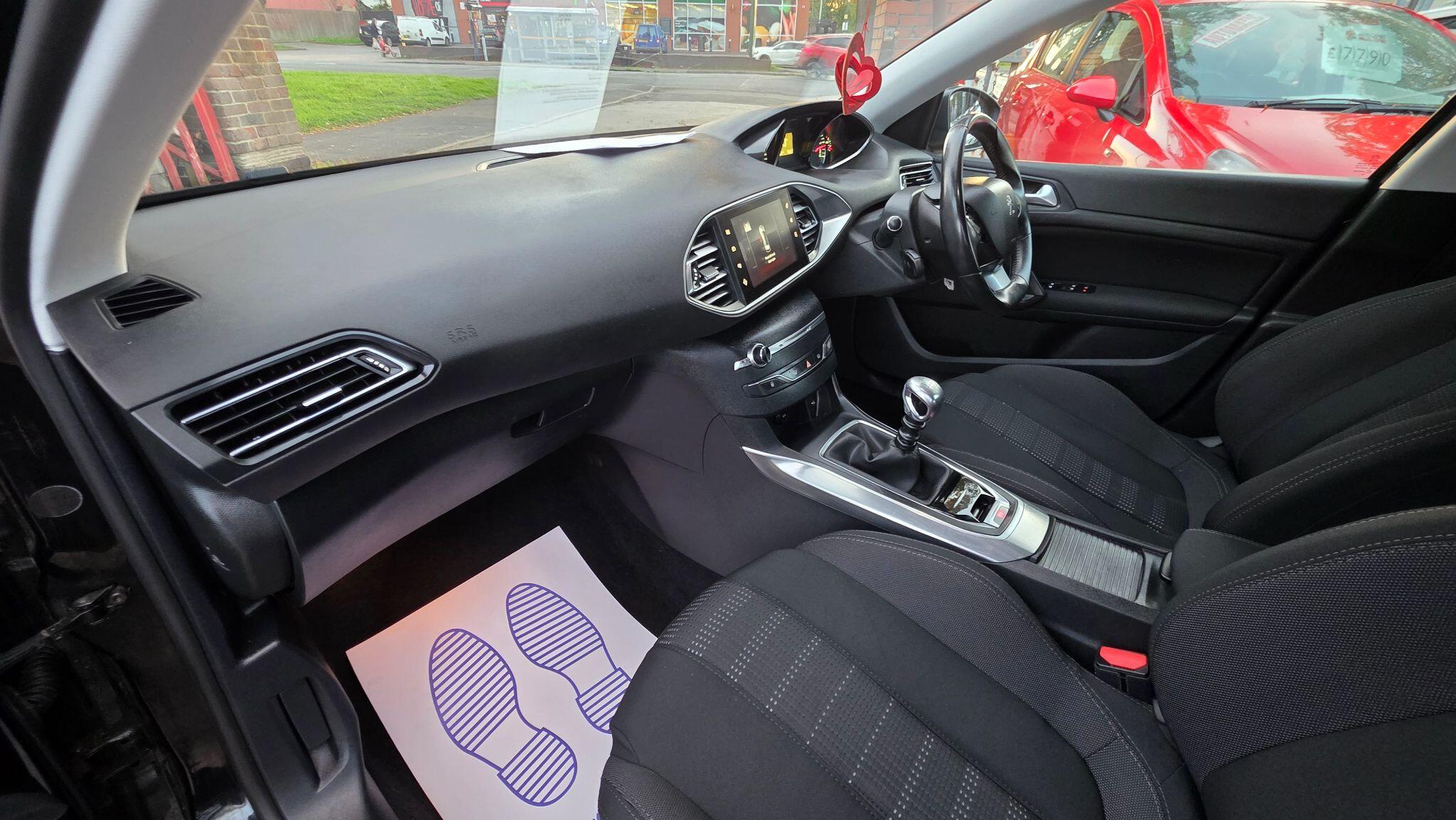 Peugeot 308 view 25