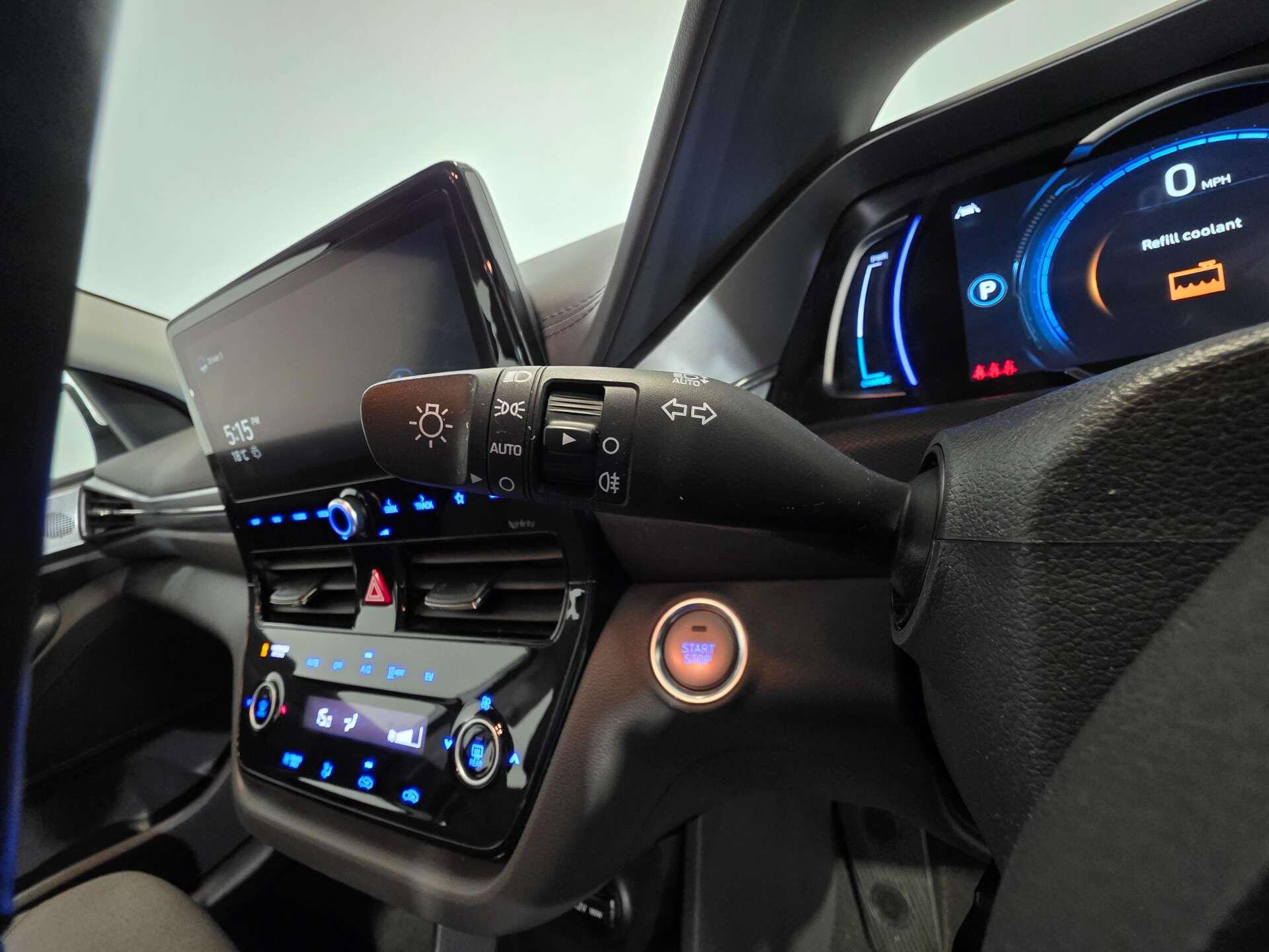 Hyundai Ioniq view 34