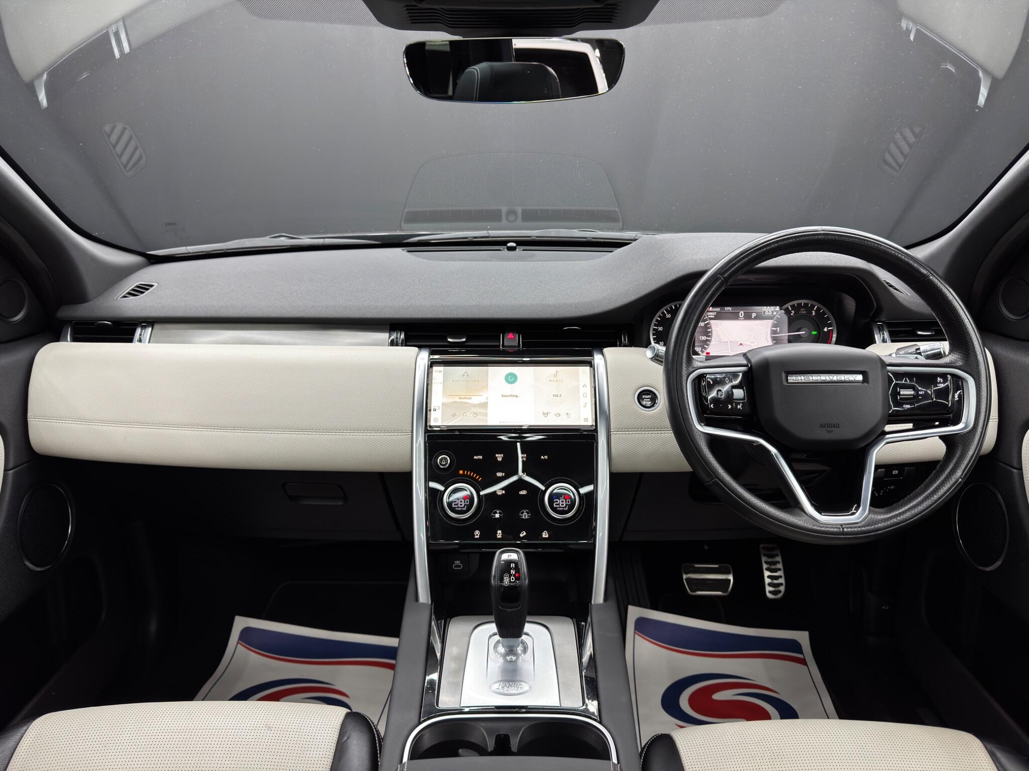 Land Rover Discovery Sport view 10