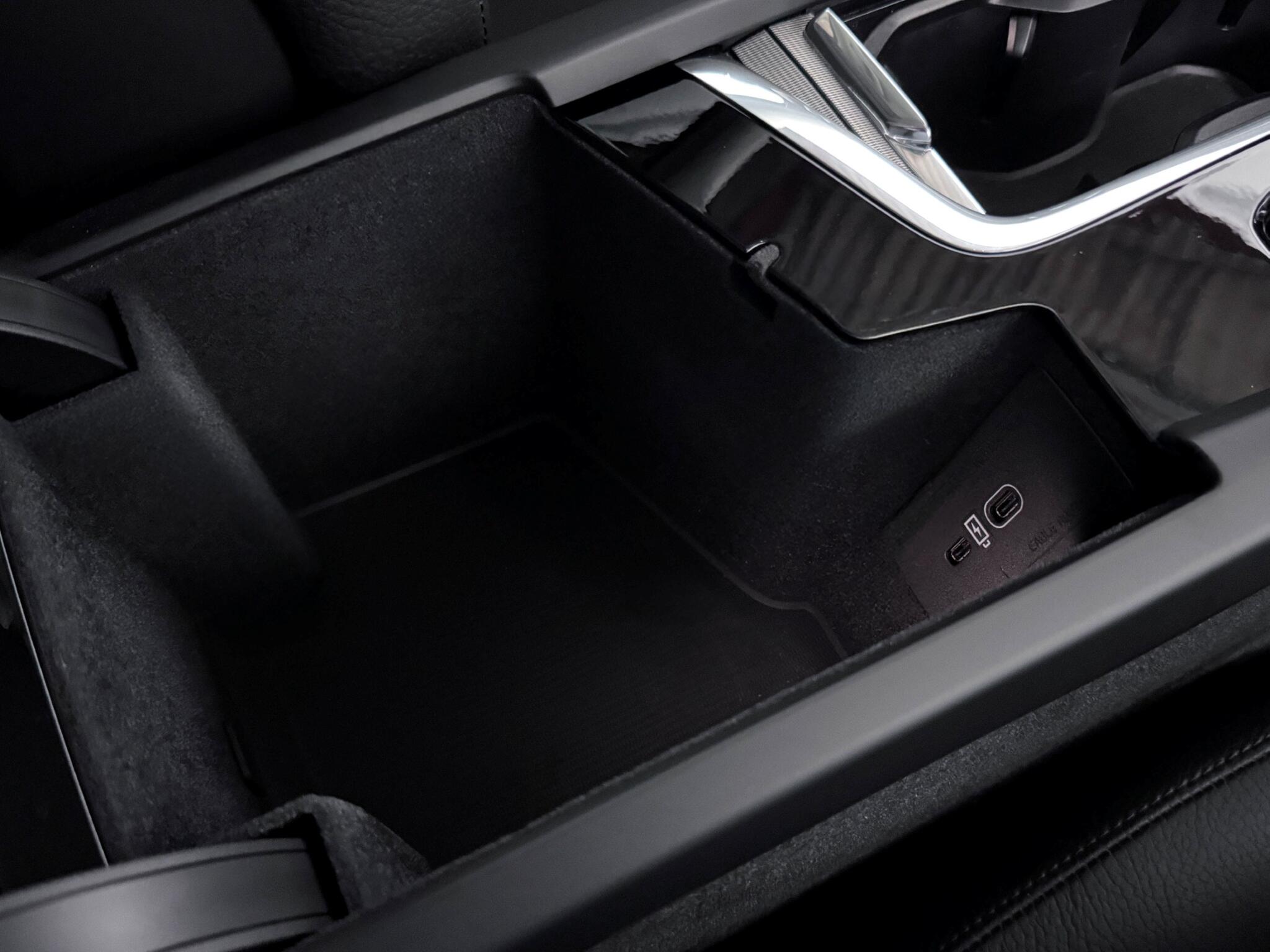Volvo XC60 view 28